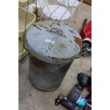 A GALVANISED DUSTBIN WITH LID