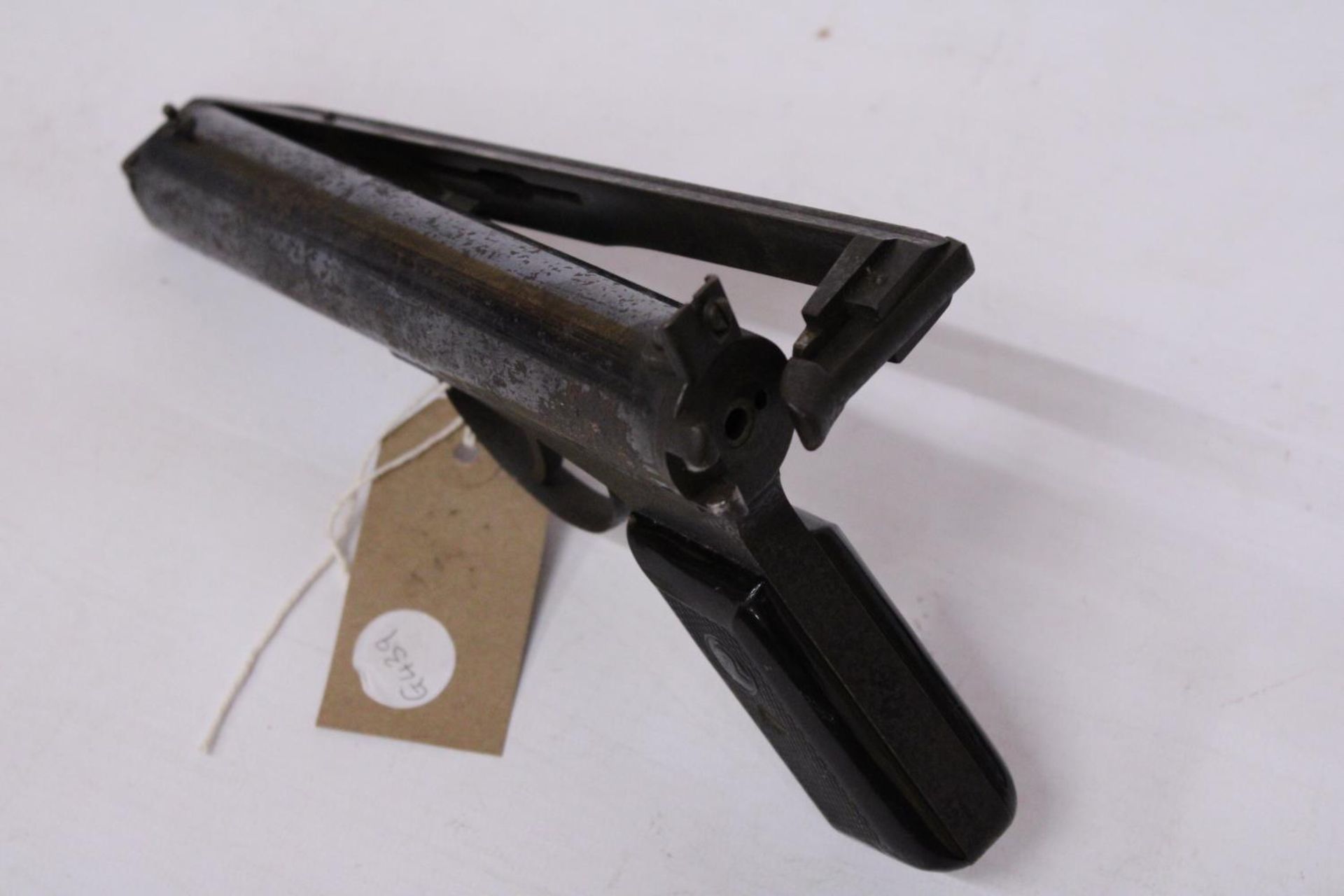 AN ACCLES AND SHELVOKE 'WARRIOR' SIDE LEVER .177 CALIBRE AIR PISTOL 17CM BARREL, LENGTH 20CM - Image 7 of 7