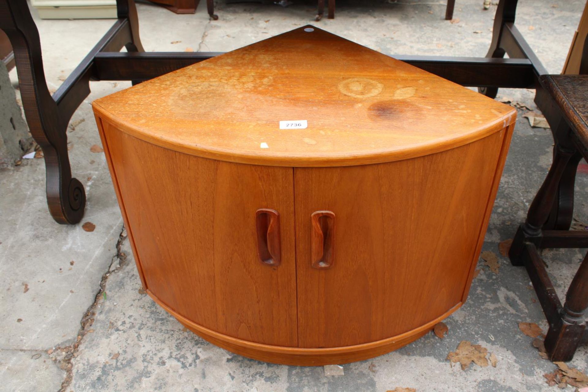 A RETRO TEAK G.PLAN CORNER UNIT