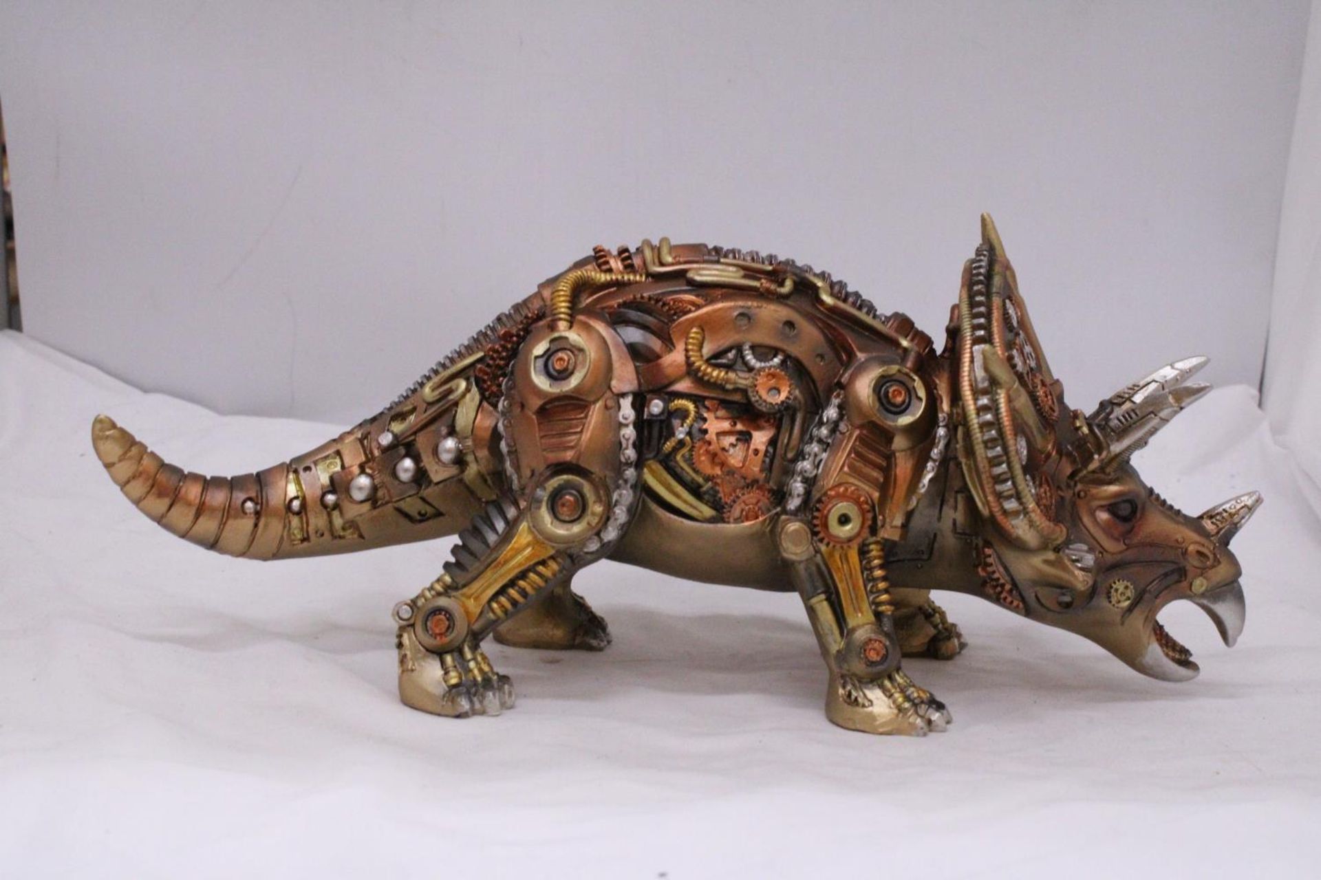 A MECHANICAL STYLE TRICERATOPS - Image 2 of 5