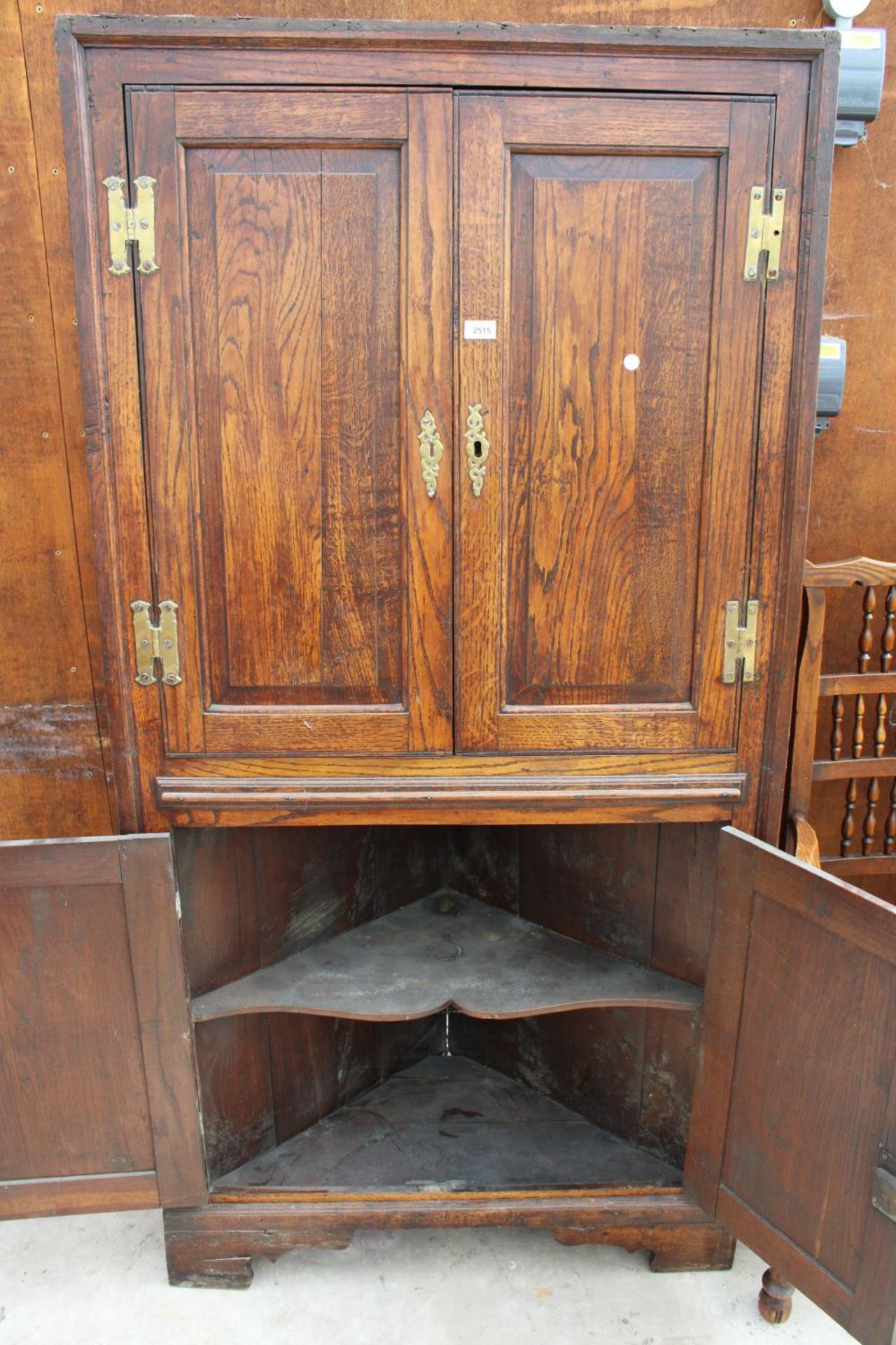 A GEORGE III OAK 4 DOOR FULL LENGTH CORNER CUPBOARD WITH 4 BRASS HINGES, 36" WIDE - Image 3 of 3