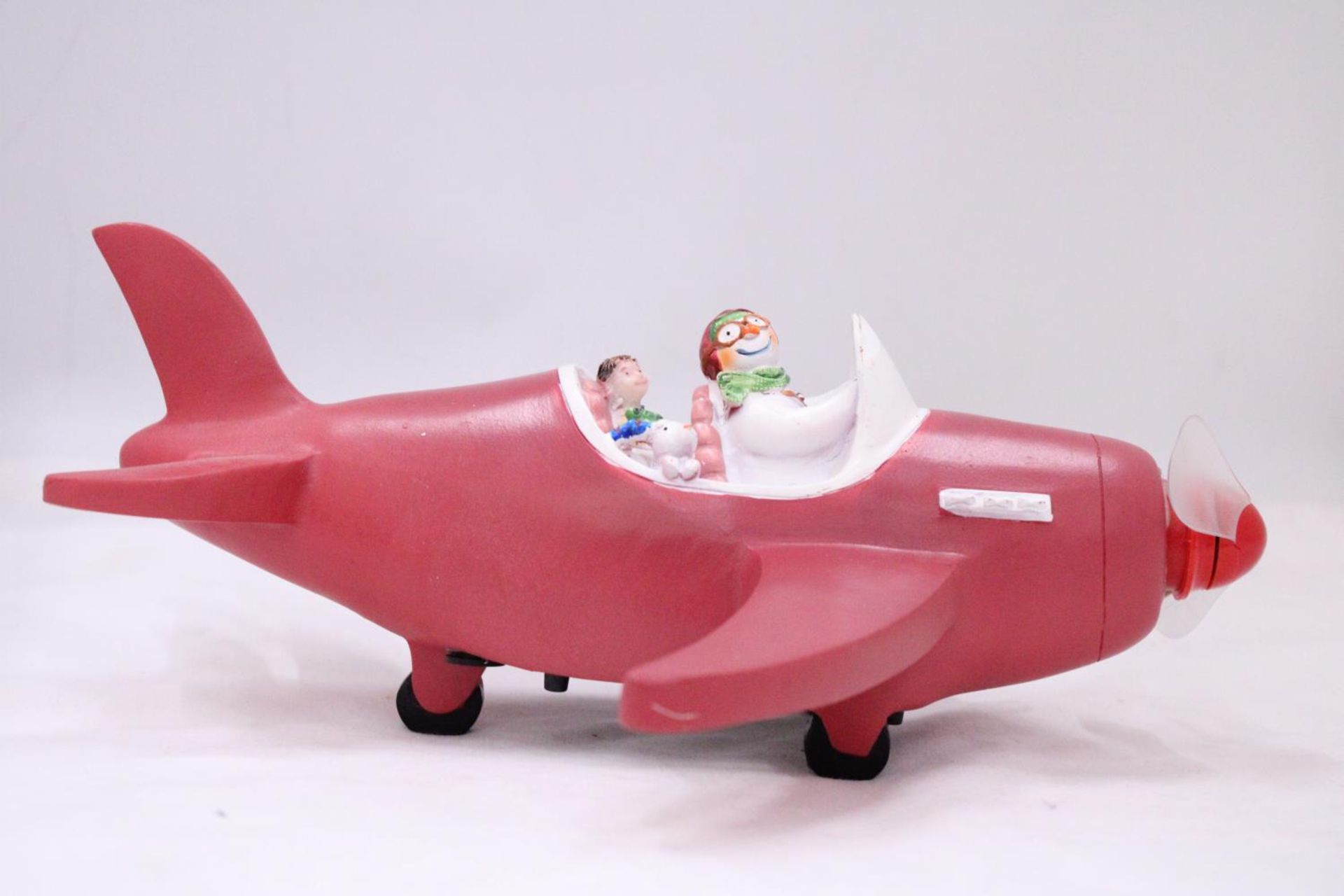 A CERAMIC AIRPLANE "THE SNOWMAN AND DOG" - Image 2 of 6