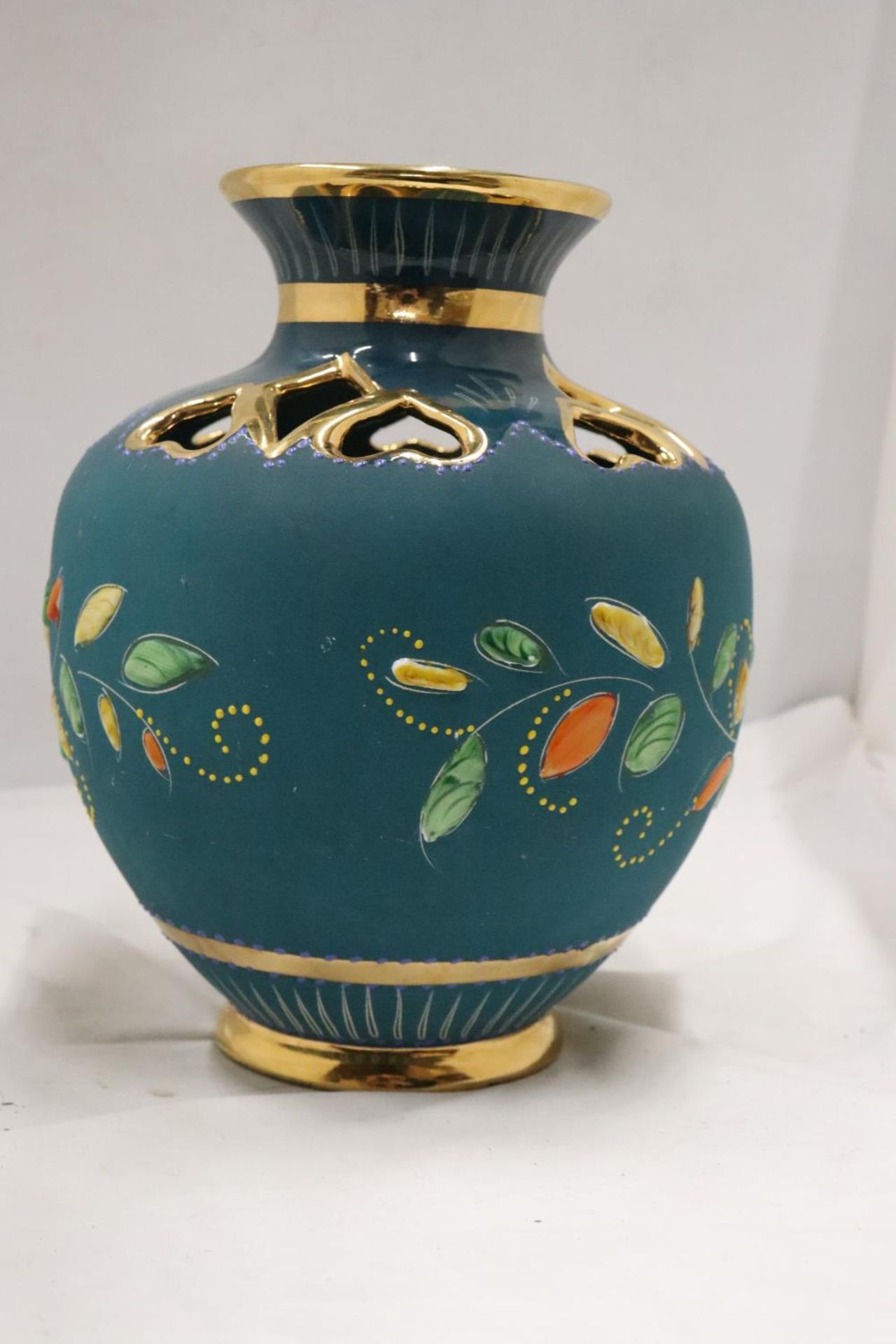 A CONTINENTAL TEAL BLUE VASE WITH THE MARK HB, QUAREGNON, BELGIUM TO THE BASE - Image 4 of 6