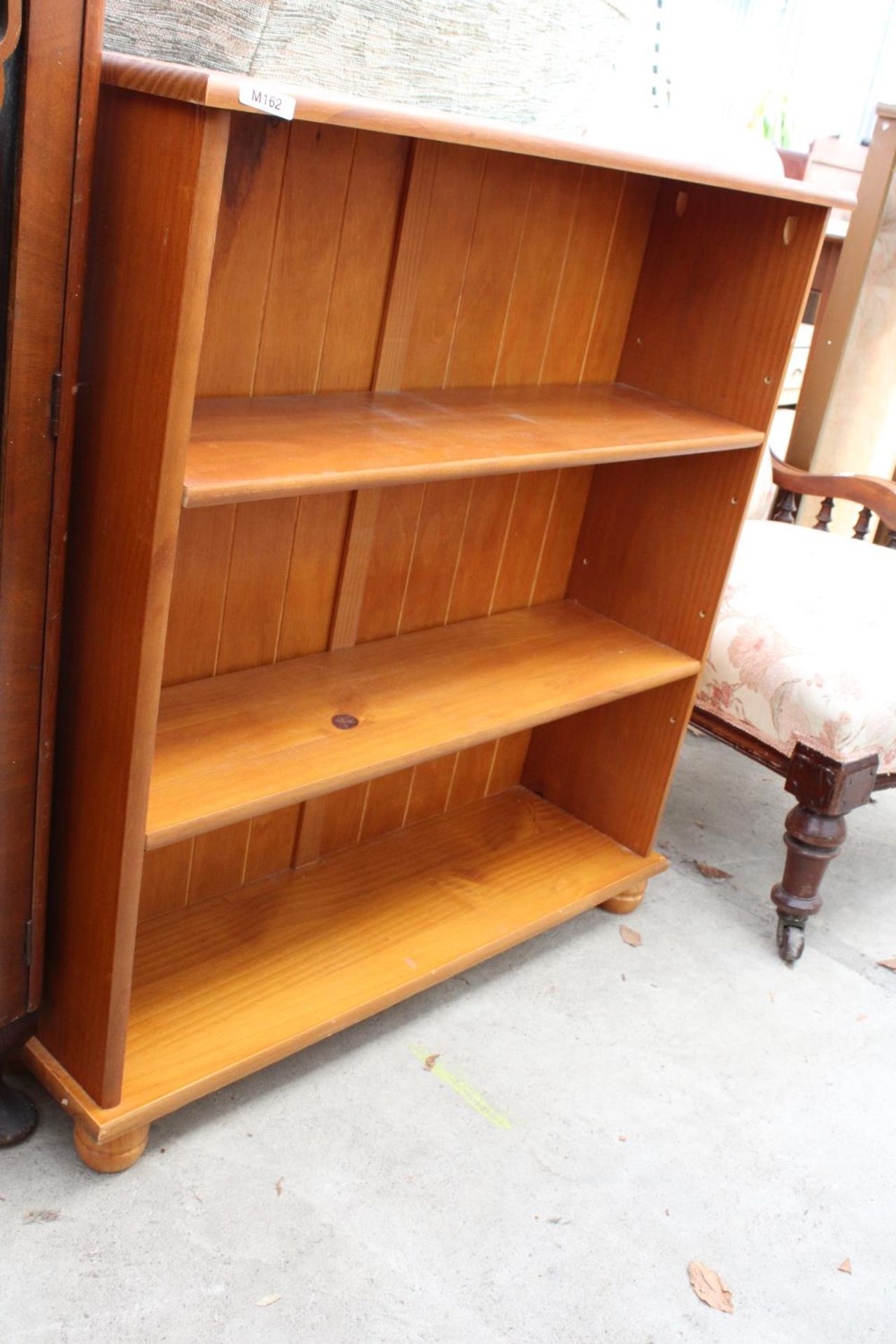 A MODERN 3 TIER OPEN BOOKCASE, 30" WIDE - Image 2 of 2