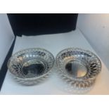 A PAIR OF HALLMARKED SHEFFIELD SILVER PIERCED DISHES