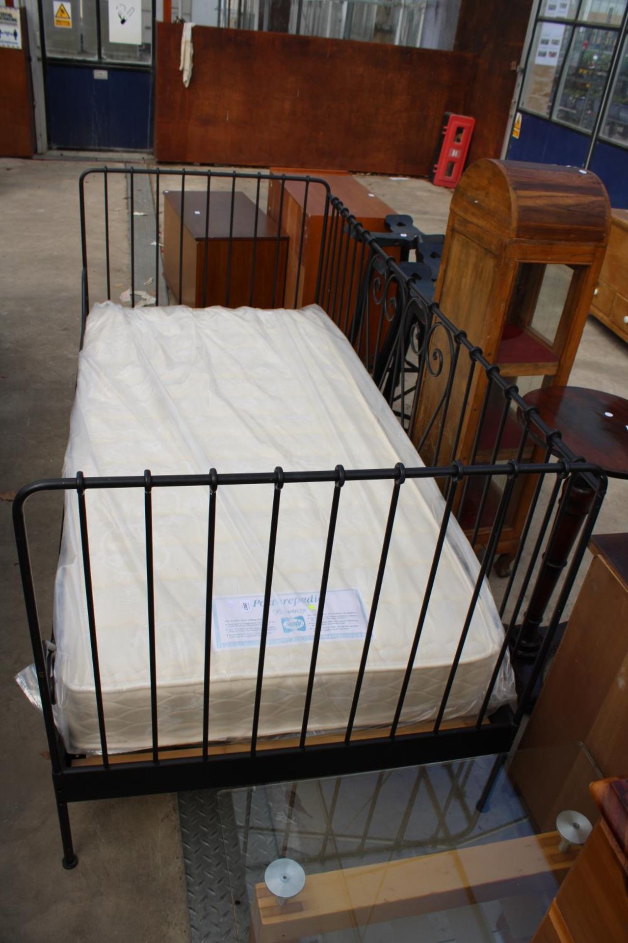 A MODERN 3' TUBULAR BED FRAME WITH POSTUREPEDIC BONANZA MATTRESS - Image 3 of 4