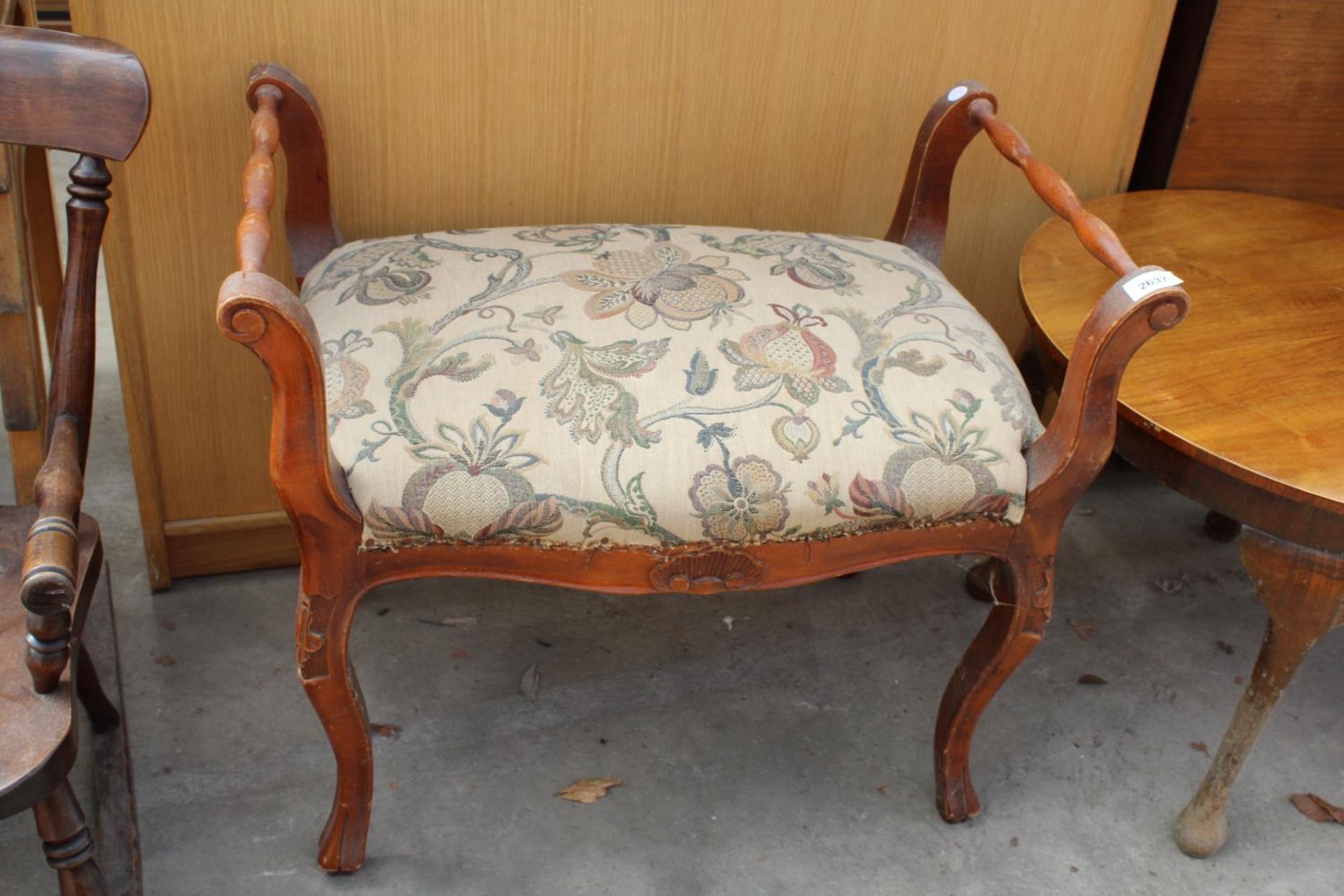 A CONTINENTAL STYLE DRESSING STOOL