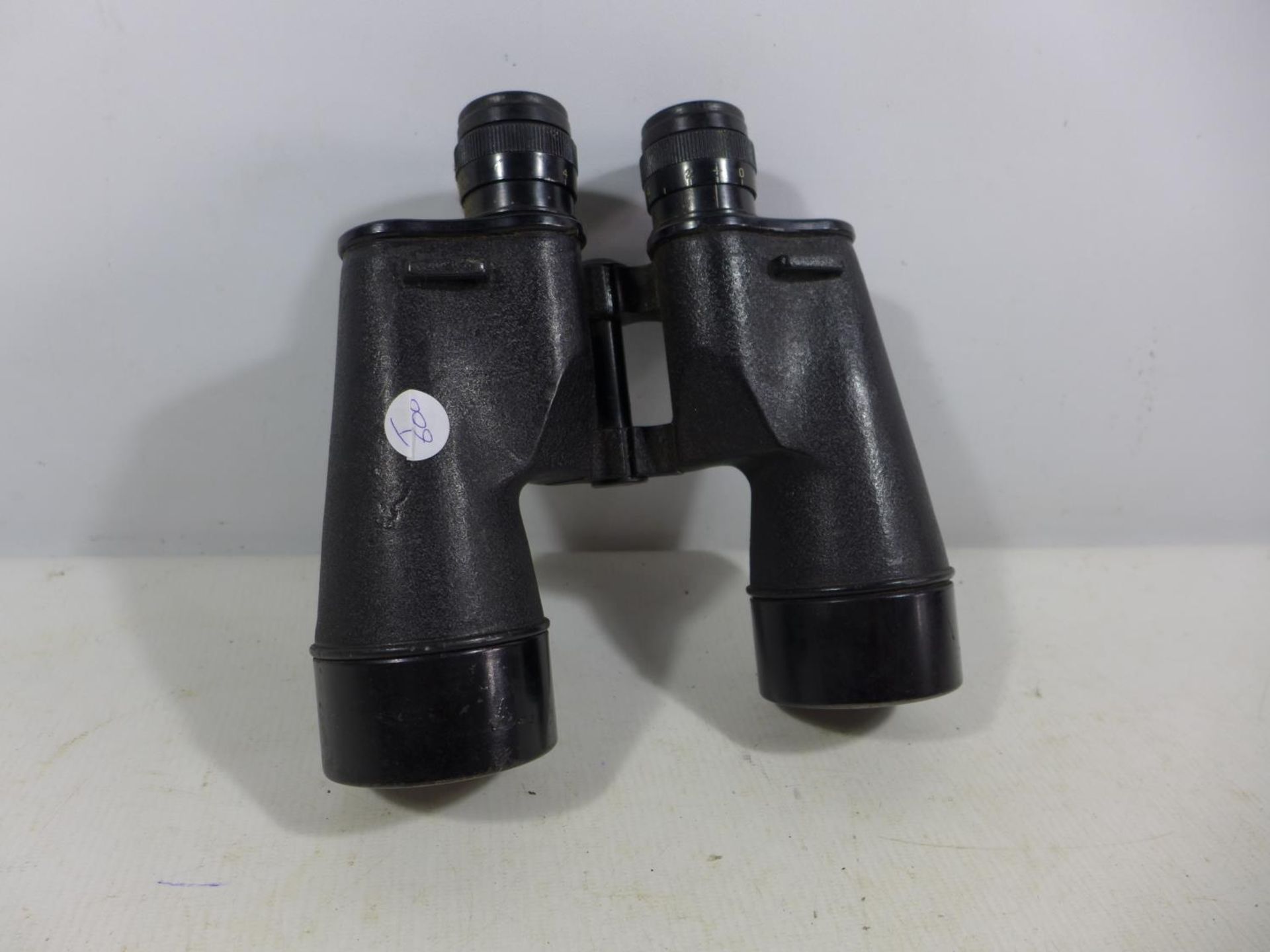 A PAIR OF WORLD WAR II MILITARY ISSUE US NAVY BU SHIPS MARK I MOD'2 NO 8917 BINOCULARS DATED 1940 - Image 5 of 6