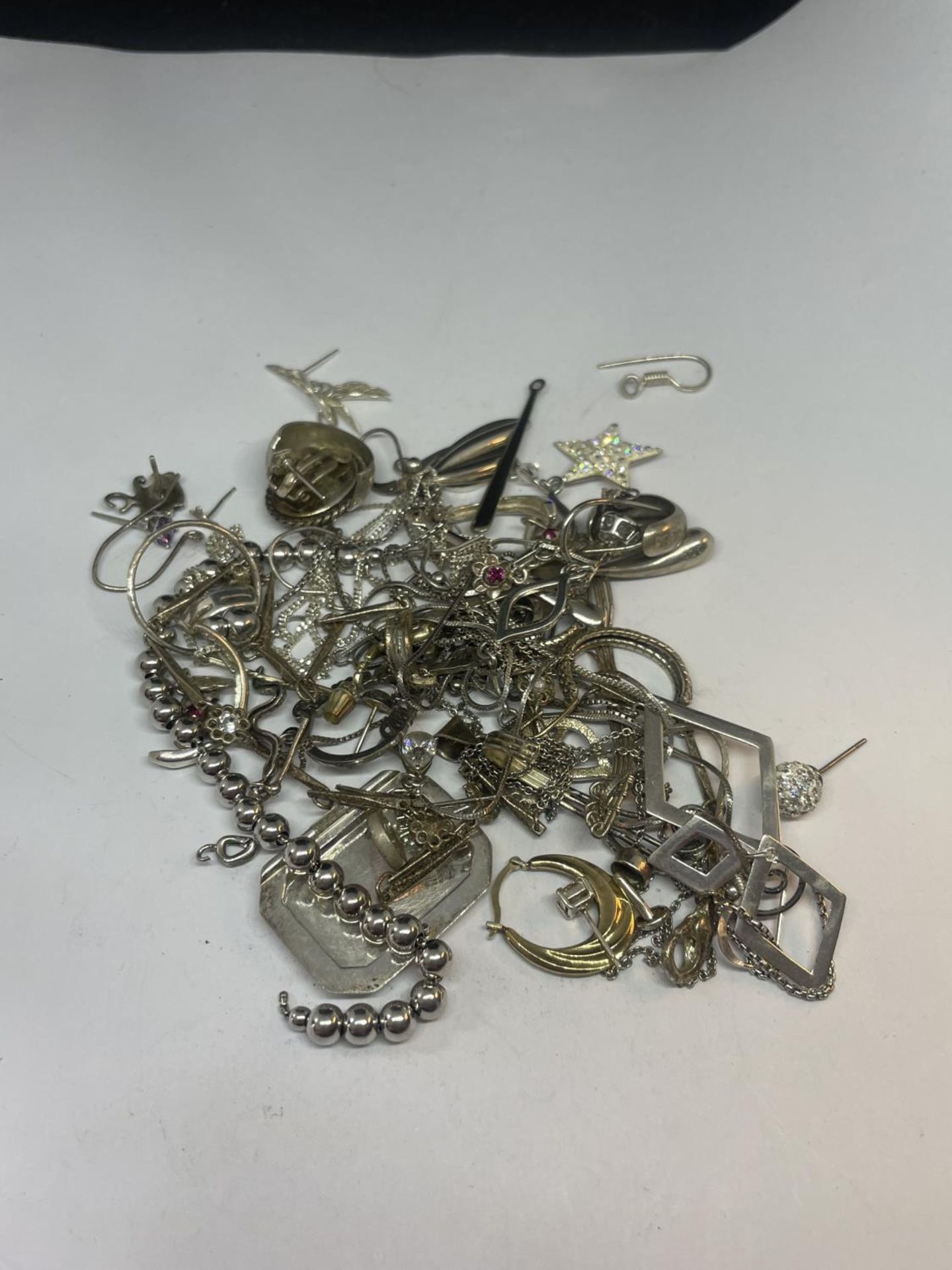 A QUANTITY OF SCRAP SILVER