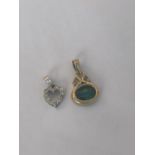 TWO 9CT GOLD PENDANTS, TO INCLUDE A 9CT GOLD OPAL PENDANT AND A 9CT GOLD HEART PENDANT, GROSS WEIGHT