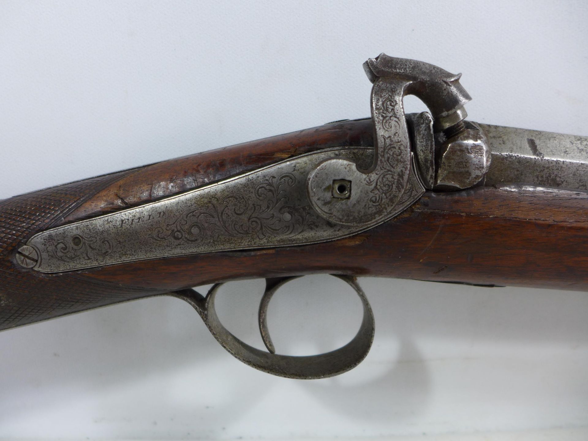 A MID 19TH CENTURY PERCUSSION CAP 10 BORE SHOTGUN, 78CM BARREL, THE LOCK MARKED FIELD, LENGTH - Image 2 of 6