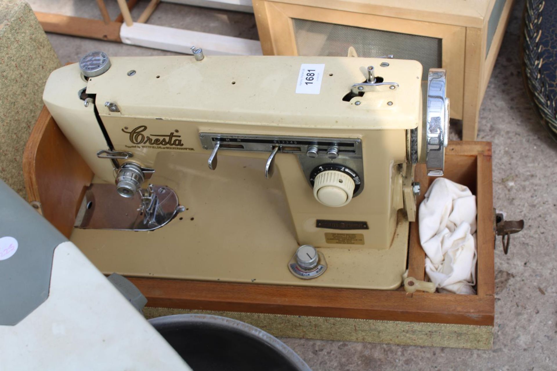 A RETRO KENWOOD FOOD MIXER AND A CRESTA SEWING MACHINE WITH CARRY CASE - Image 3 of 3