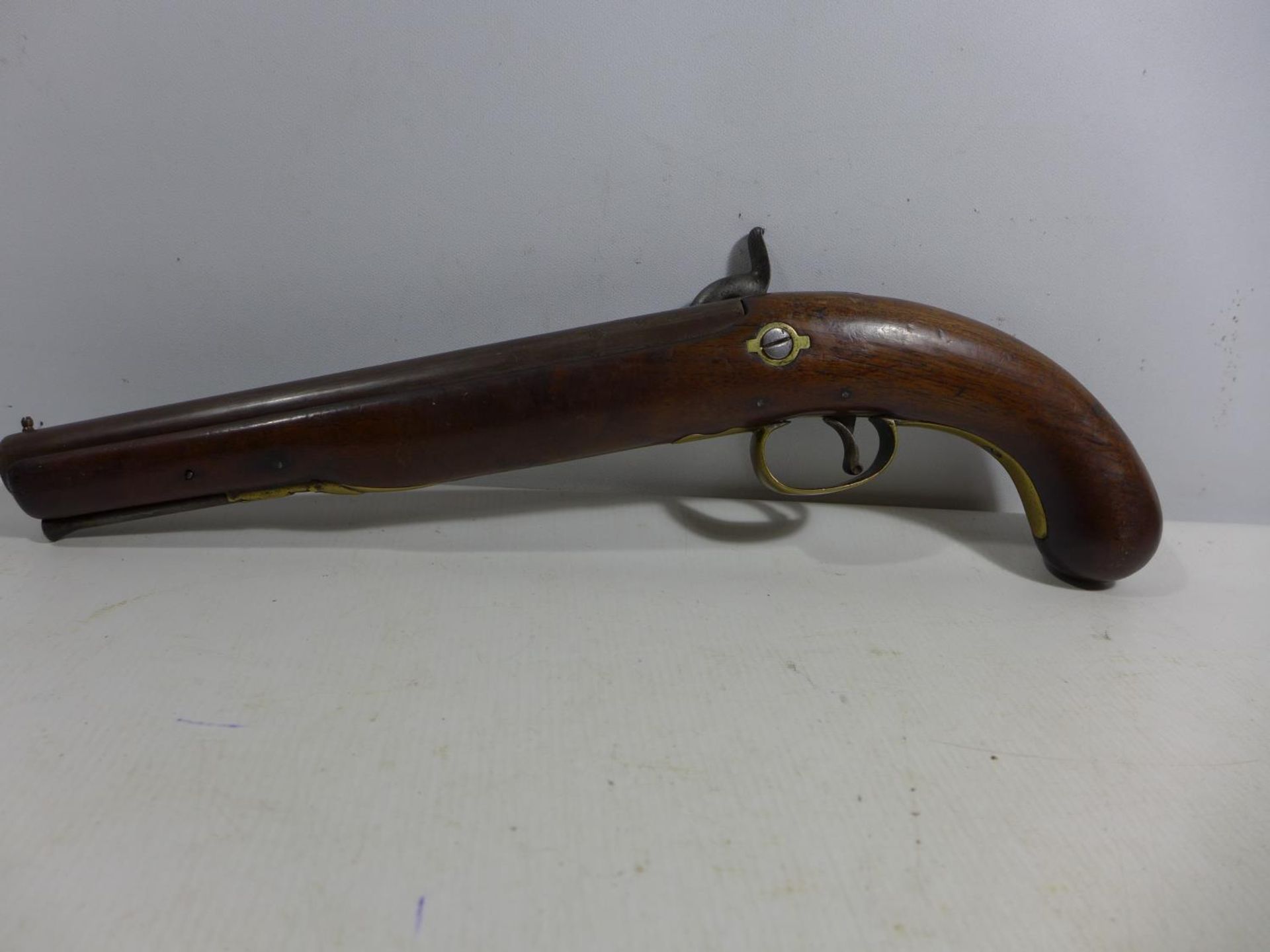 A 19TH CENTURY PERCUSSION CAP 70 CALIBRE MILITARY SERVICE PISTOL, 24CM BARREL WITH PROOFS MARKS, THE - Bild 5 aus 9