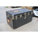 A LARGE VINTAGE TRAVEL TRUNK