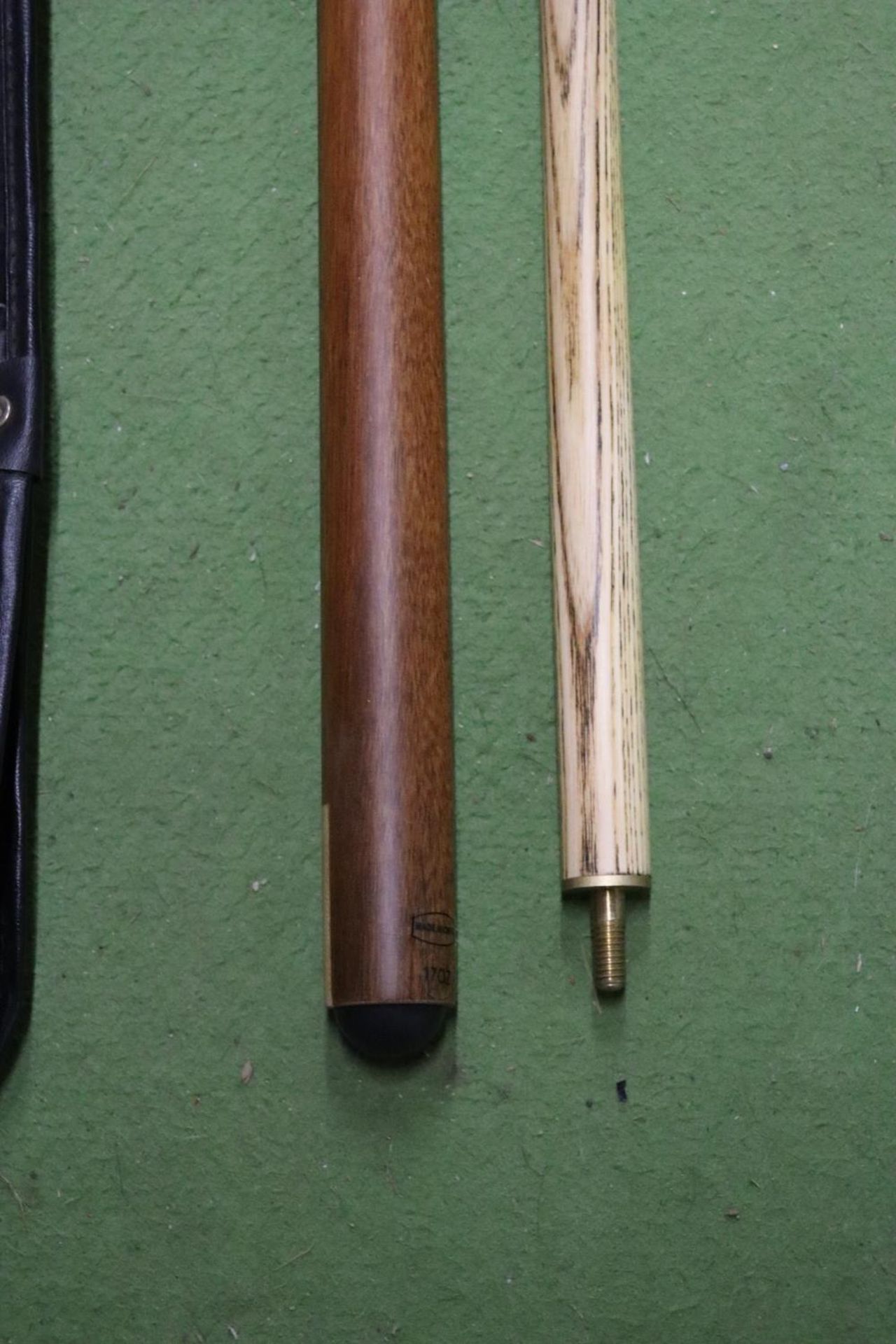 A SNOOKER CUE IN A SOFT CASE - Image 3 of 6