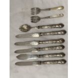 EIGHT SILVER CUTLERY ITEMS TO INCLUDE FIVE HALLMARKED SILVER KNIVES, A HALLMARKED SILVER HANDLED