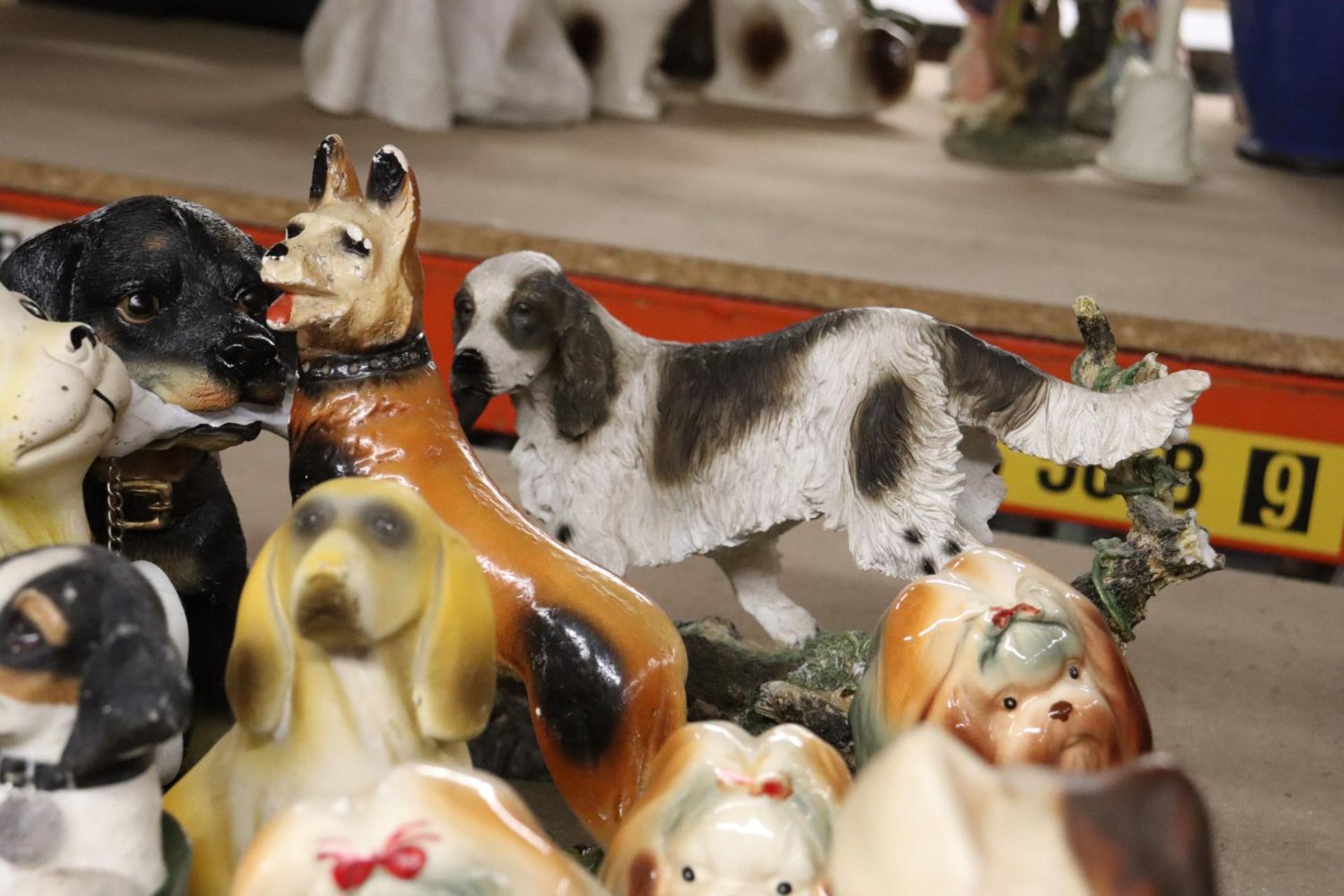 A COLLECTION OF TWELVE DOG FIGURES - Image 3 of 6