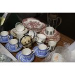 A MIXED LOT OF CERAMICS TO INCLUDE HEATHGOTE CHINA, COURT CHINA, CROWN ETC
