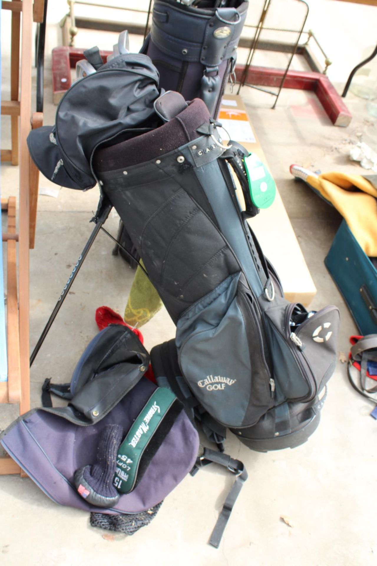 TWO GOLF BAGS AND AN ASSORTMENT OF GOLF CLUBS - Image 3 of 6