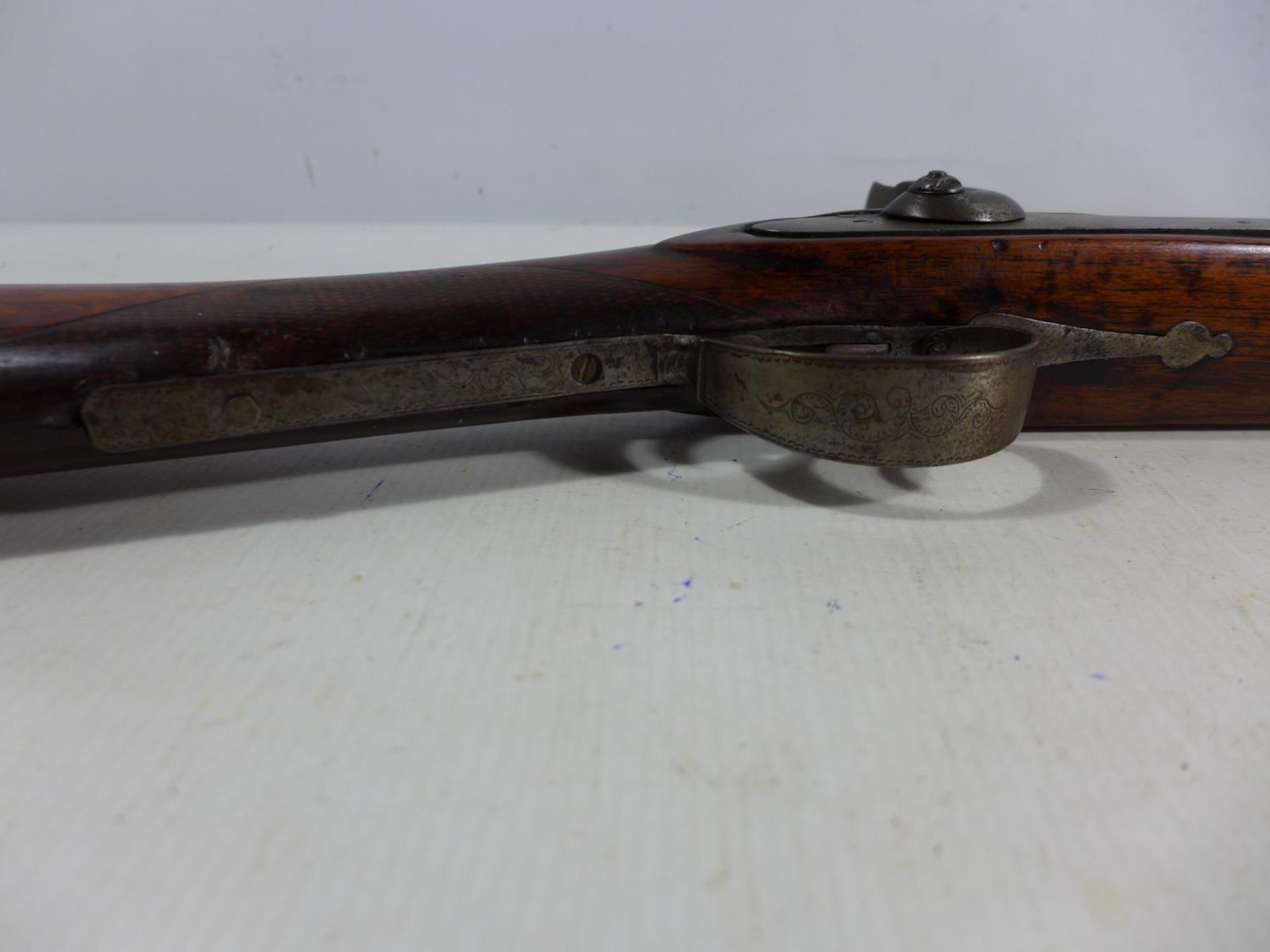 A PERCUSSION CAP 16 BORE SHOT GUN, 86CM BARREL, LENGTH 129CM - Image 8 of 8