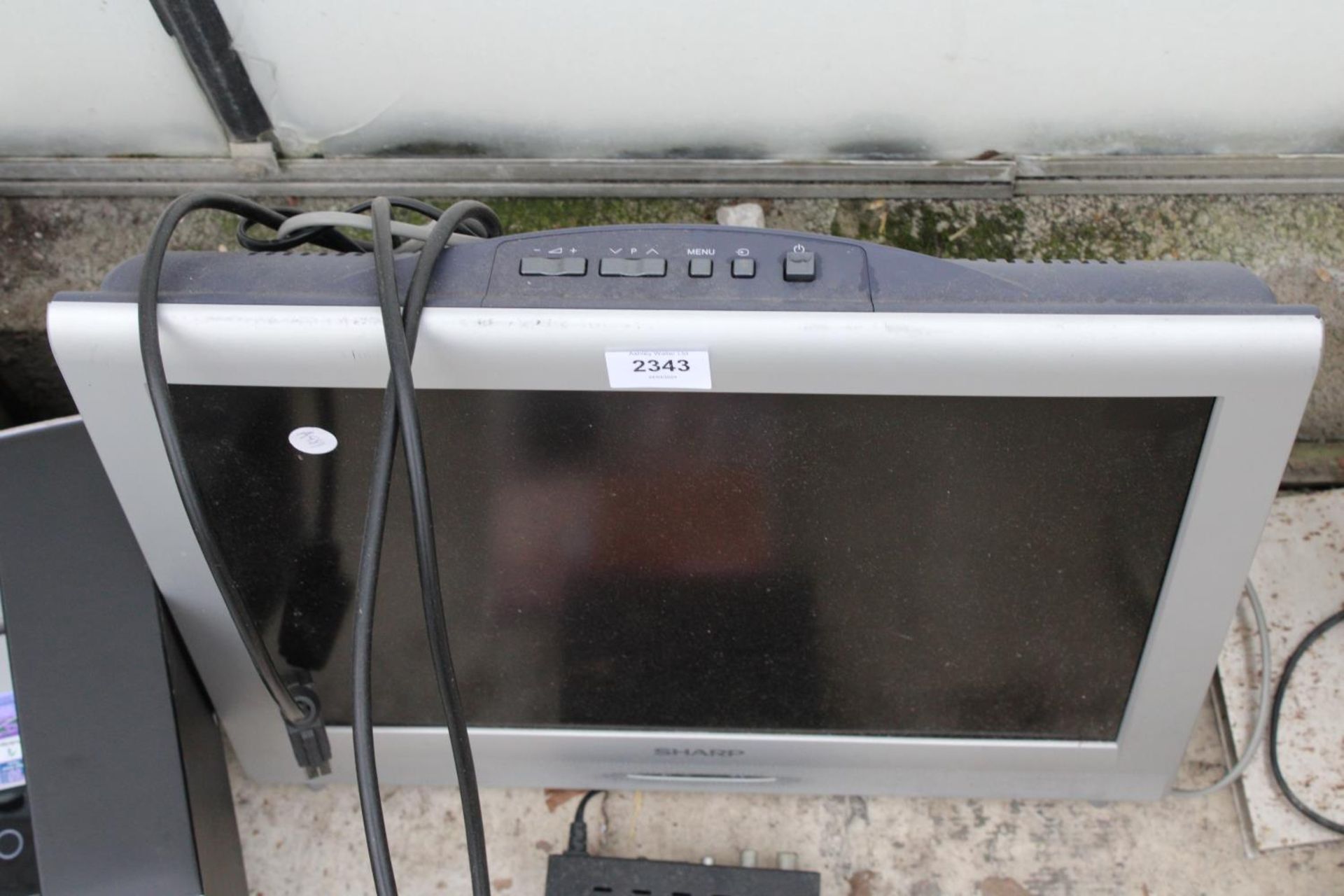 A SHARP 20" LCD TV - Bild 3 aus 3