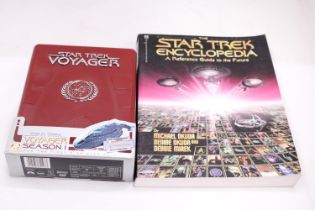 A LARGE STAR TREK ENCYCLOPEDIA AND SPECIAL PACK, SEASON 1, STAR TREK, VOYAGER DVD
