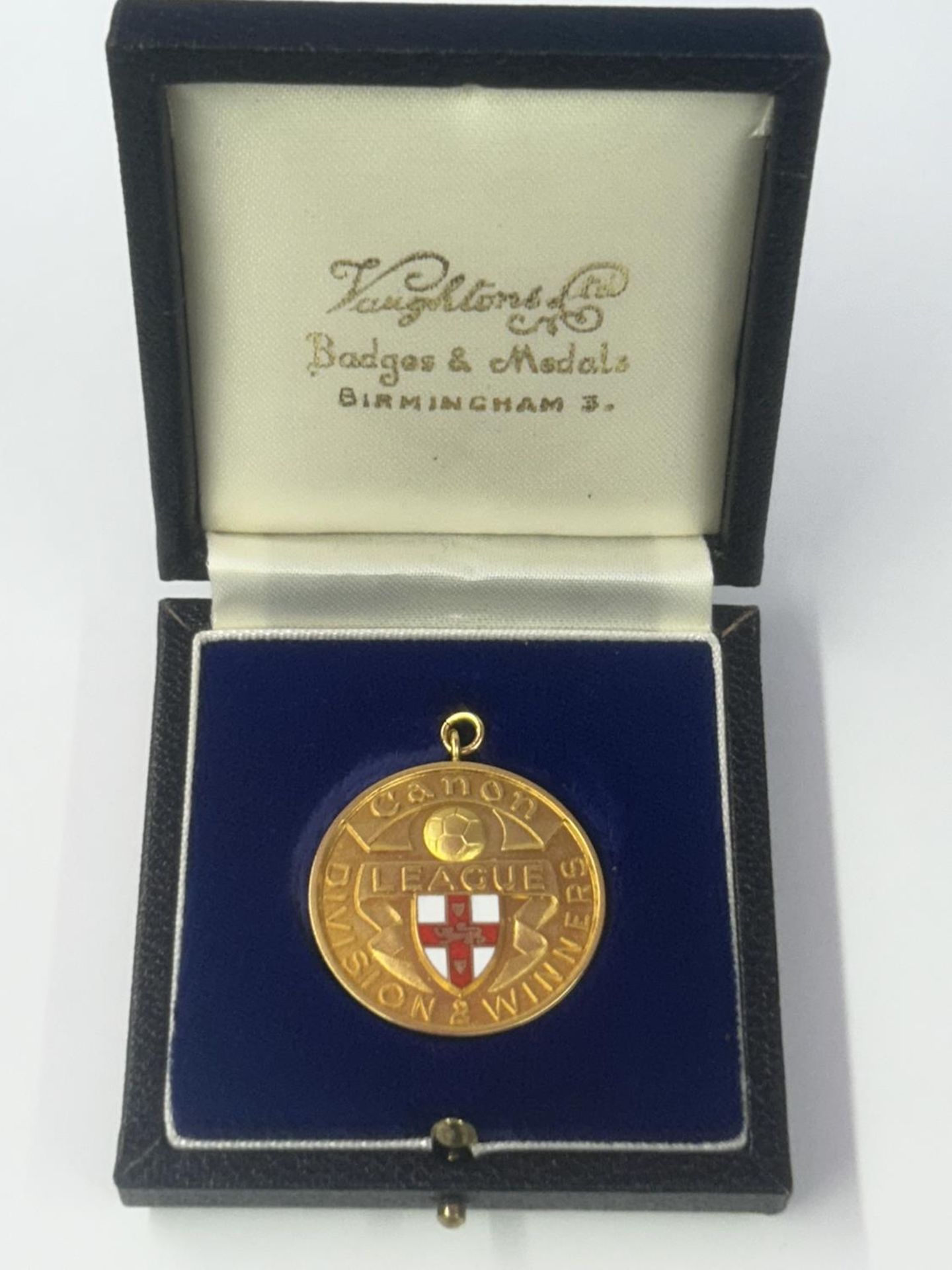 A HALLMARKED 9 CARAT GOLD & ENAMEL FOOTBALL LEAGUE CANON DIVISION 2 LEAGUE WINNERS MEDAL 1984-1985