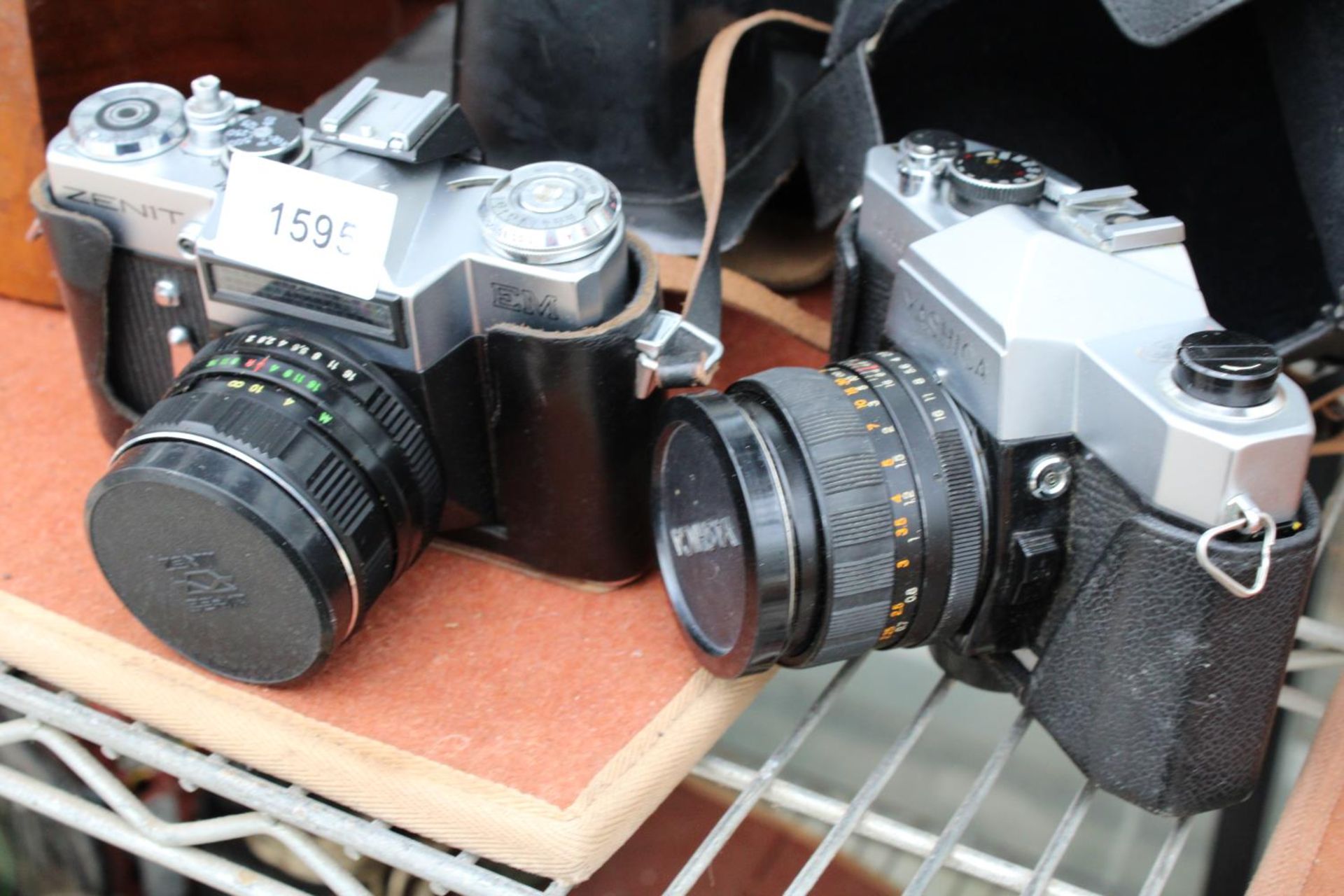 AN ASSORTMENT OF CAMERA EQUIPMENT TO INCLUDE A ZENIT CAMERA, YASHICA CAMERA AND A CANON ZOOM LENS - Image 3 of 3