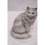 A LARGE VINTAGE WHITE CAT, HEIGHT 28CM