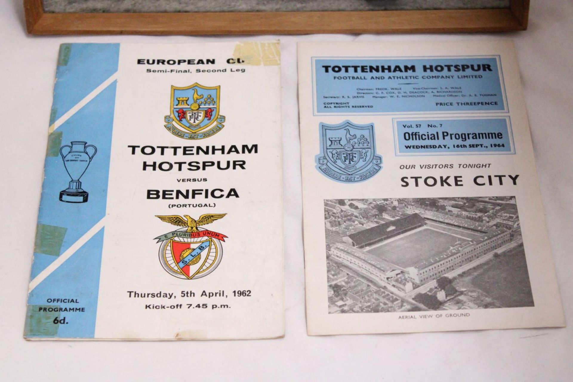 A FRAMED PHOTOGRAPH OF "JIMMY GREAVES" IN THE EARLY 1960S PLUS TWO 1960S TOTTENHAM HOTSPUR - Image 3 of 5