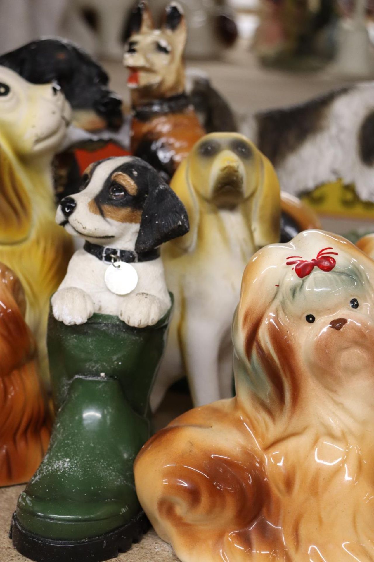 A COLLECTION OF TWELVE DOG FIGURES - Image 5 of 6