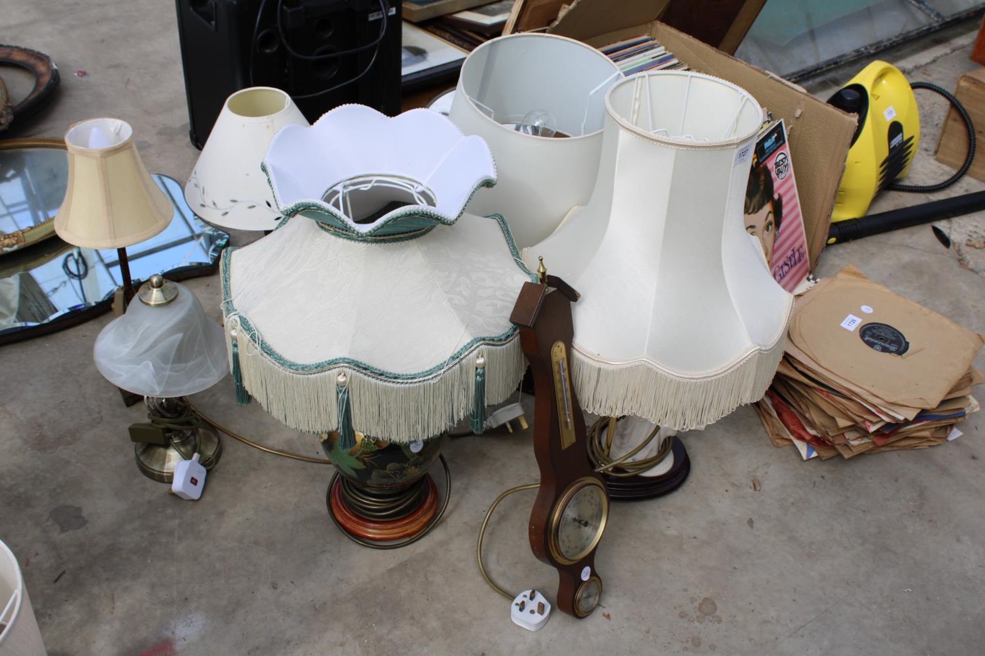 AN ASSORTMENT OF VARIOUS TABLE LAMPS AND A BAROMETER
