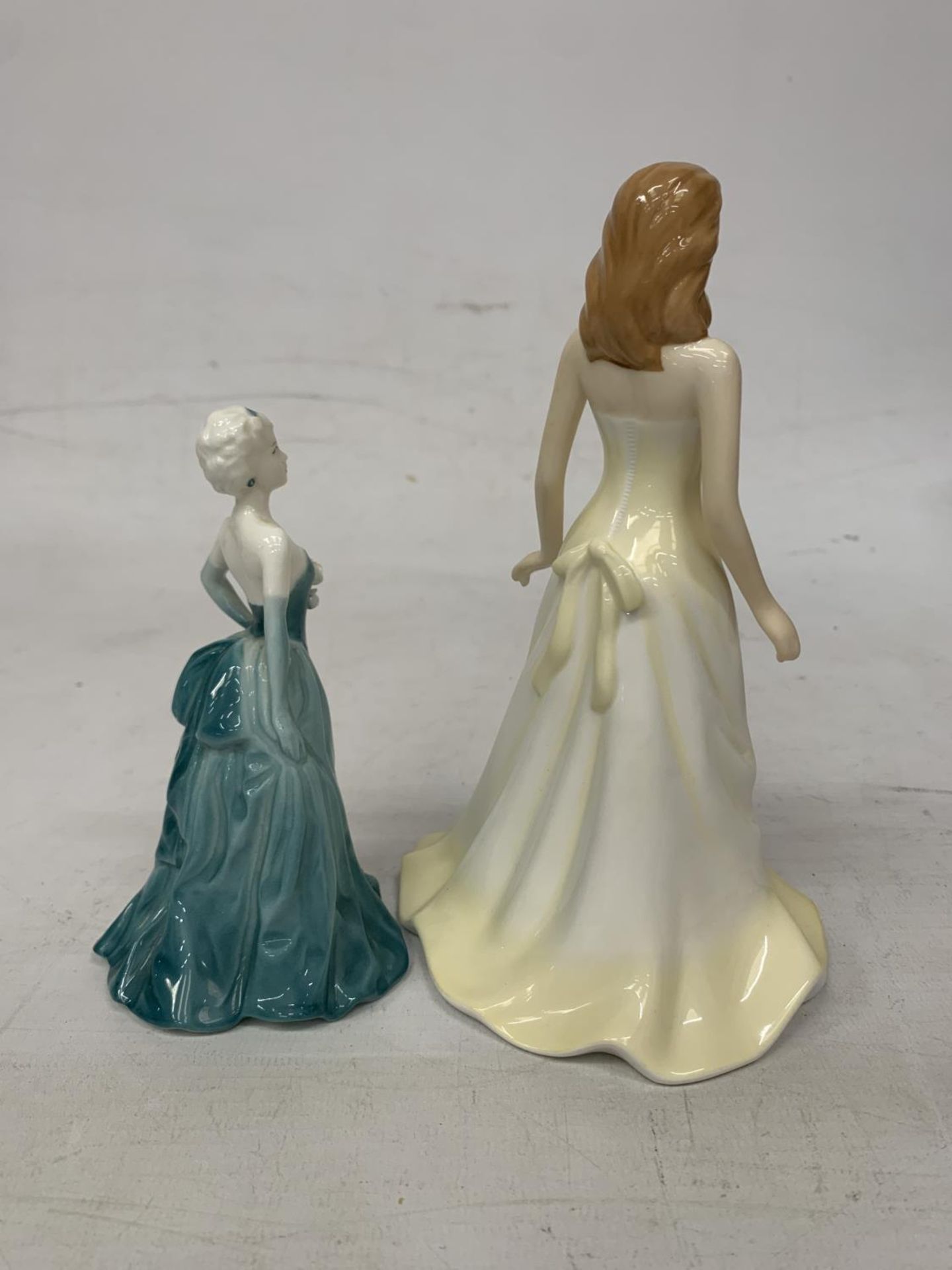 A ROYAL DOULTON FIGURE FROM THE GEMSTONES COLLECTION JUNE "PEARL" AND A SMALL COALPORT FIGURE - Image 2 of 3