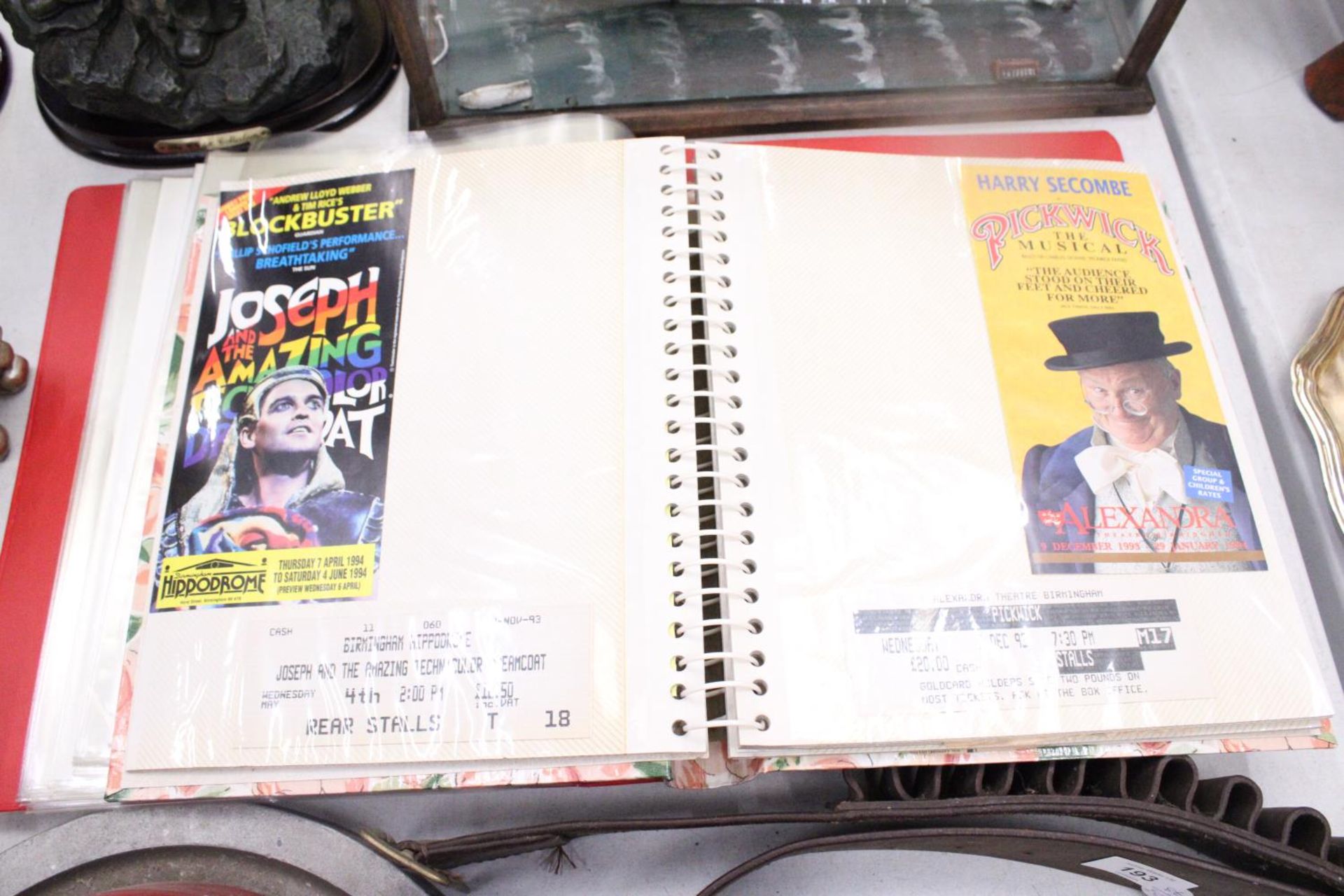 A COLLECTION OF VINTAGE THEATRE PROGRAMMES, TICKETS AND EPHEMERA - Image 4 of 5