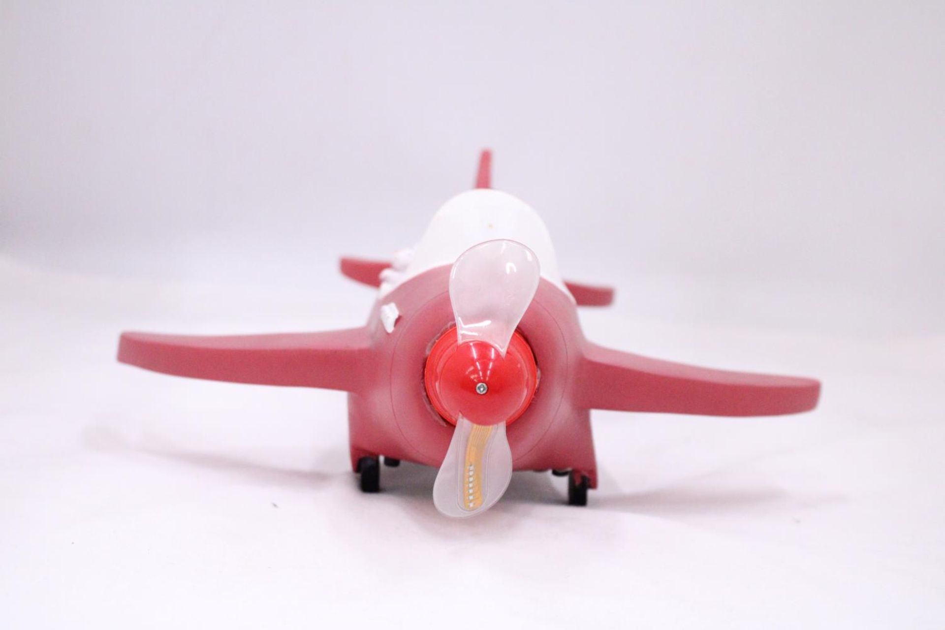 A CERAMIC AIRPLANE "THE SNOWMAN AND DOG" - Image 3 of 6