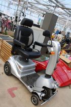 A QUINGOPLUS MOBILITY SCOOTER BELIEVED IN WORKING ORDER BUT NO WARRANTY, NEW BATTERIES IN DECEMBER