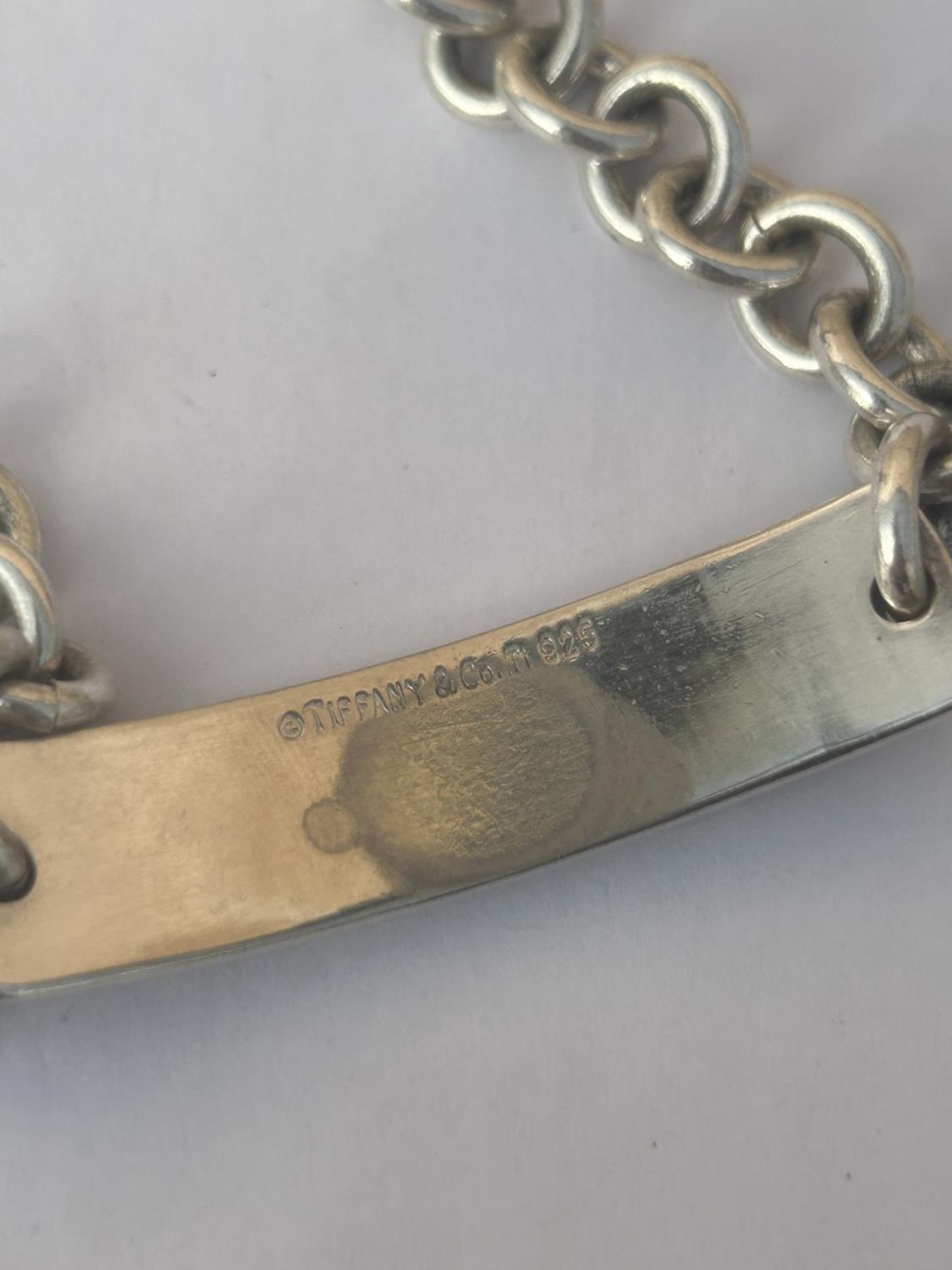 A MARKED 925 WHITE METAL CHAIN STAMPED, TIFFANY & CO.925, GROSS WEIGHT 70.6 G - Image 2 of 2