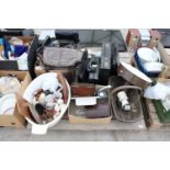 AN ASSORTMENT OF VARIOUS HOUSEHOLD CLEARANCE ITEMS