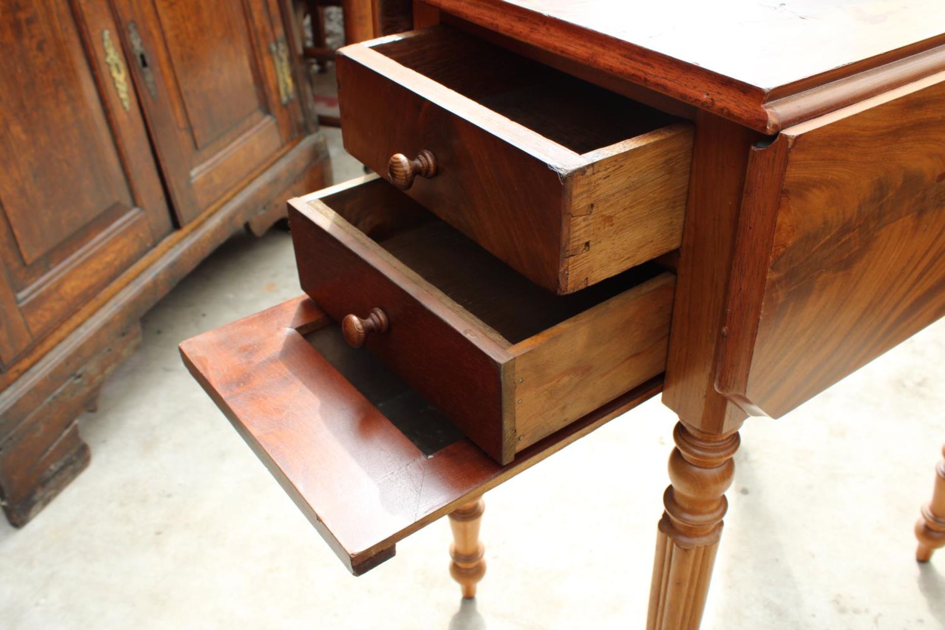 A 19TH CENTURY MAHOGANY WORK TABLE WITH 2 DRAWERS, SIDE CUPBOARD AND WORK BOX - Image 4 of 5