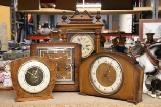 FOUR VINTAGE MAHOGANY AND OAK CASED MANTLE CLOCKS, TO INCLUDE SMITHS