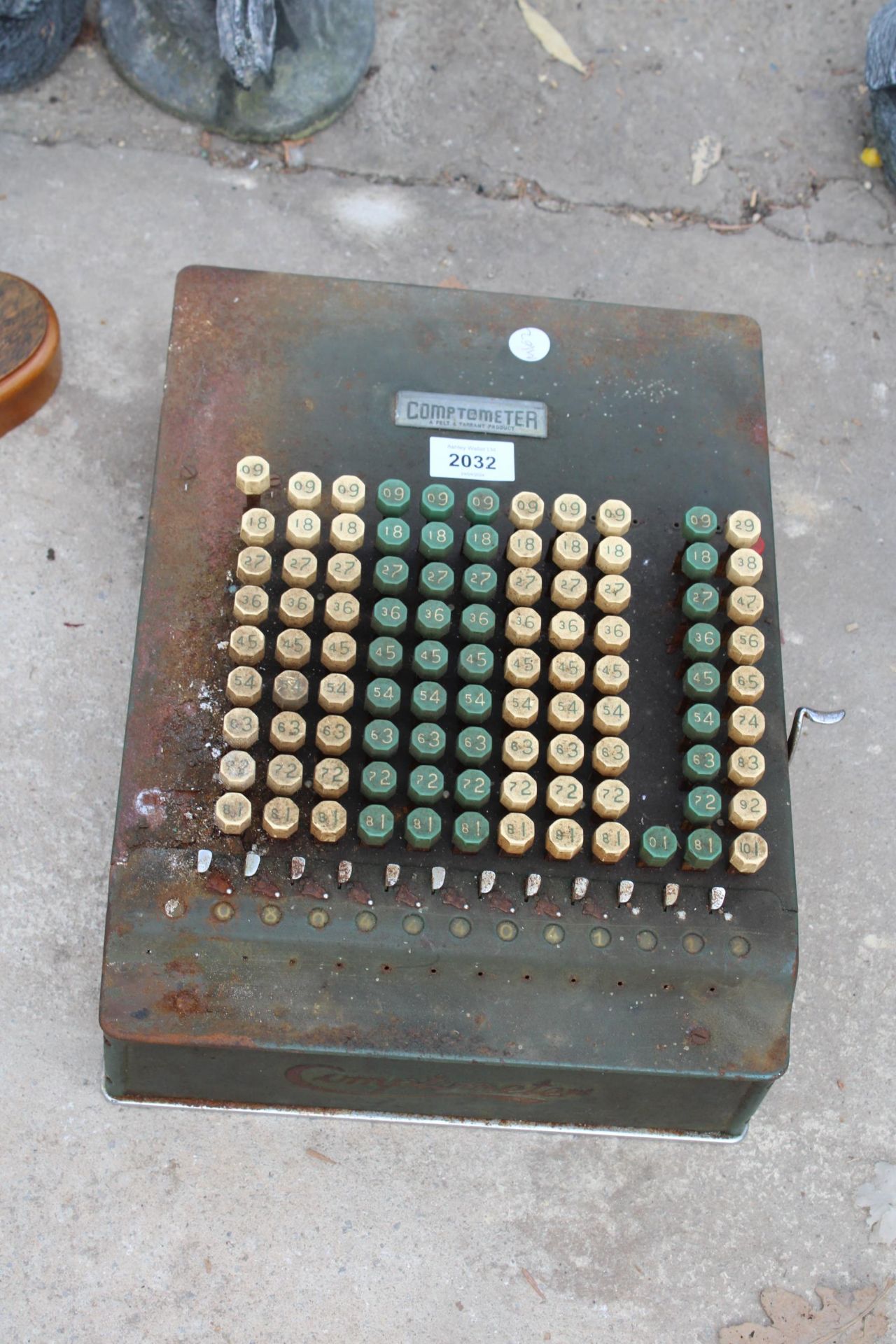 A VINTAGE COMPTOMETER ADDING MACHINE