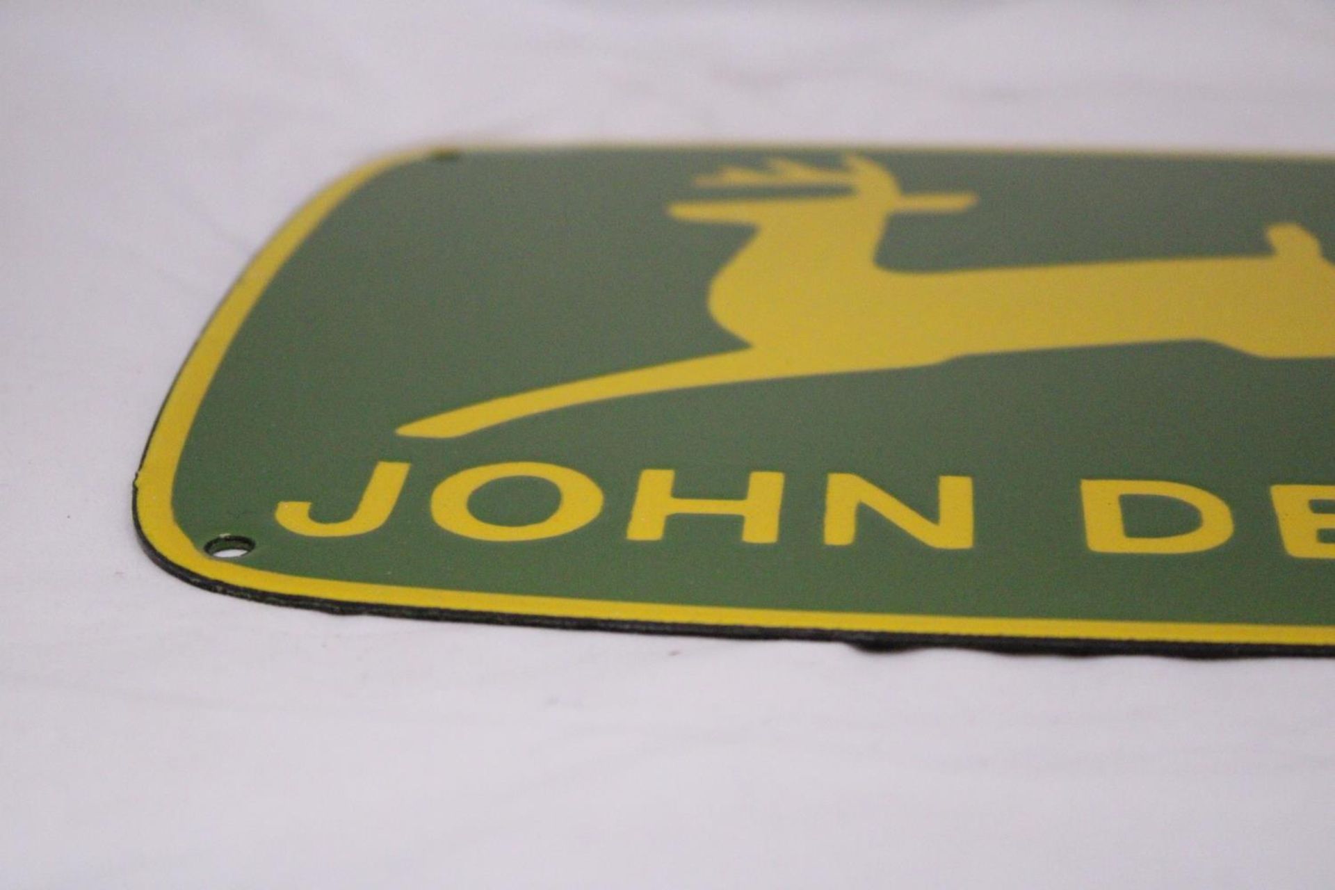 A JOHN DEERE ENAMEL SIGN - Bild 3 aus 3