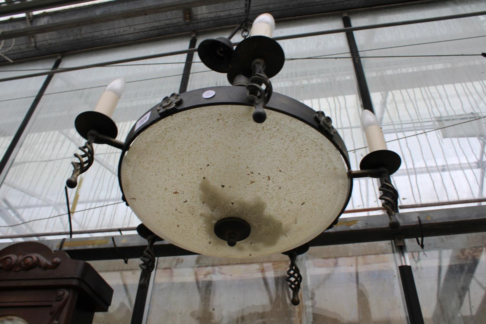 A DECORATIVE WROUGHT IRON FIVE BRANCH CIELING LIGHT FITTINGS WITH GLASS BOWL SHADE - Image 2 of 2