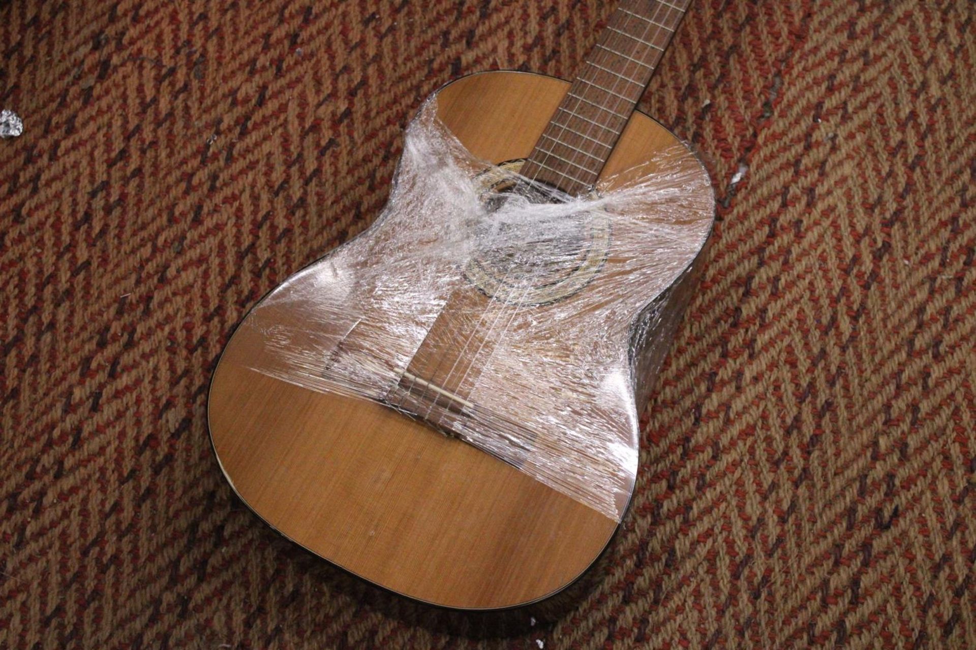 A STRUNAL CLASSICAL ACOUSTIC GUITAR - Image 4 of 6