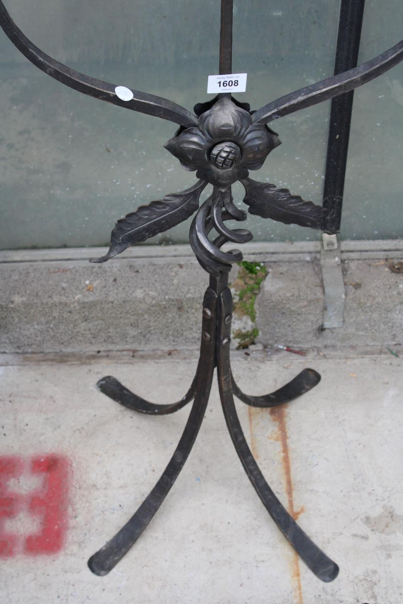 A DECORATIVE THREE BRANCH METAL CANDLESTICK - Image 2 of 2