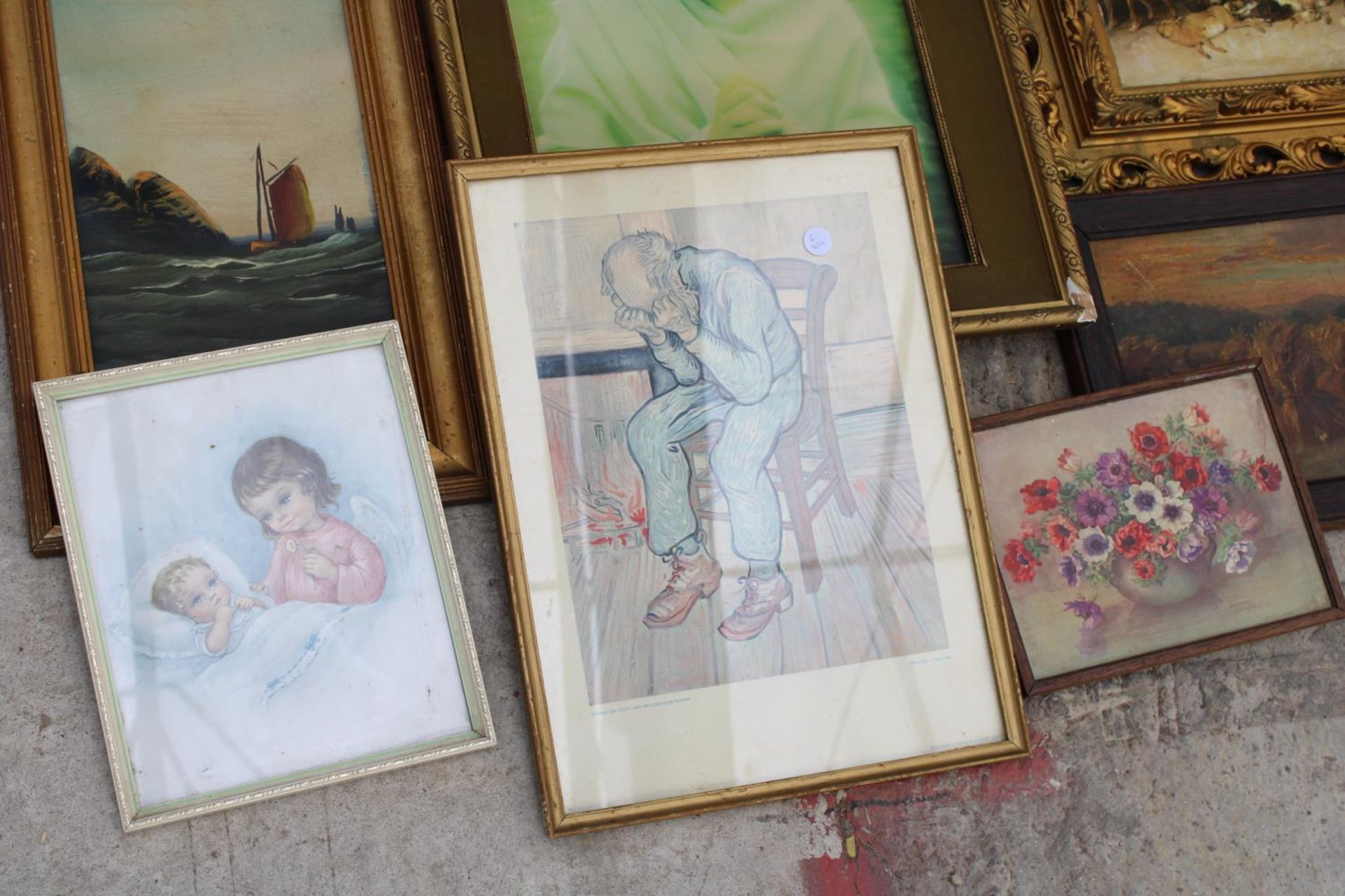 AN ASSORTMENT OF VINTAGE FRAMED PRINTS AND PICTURES - Image 2 of 3