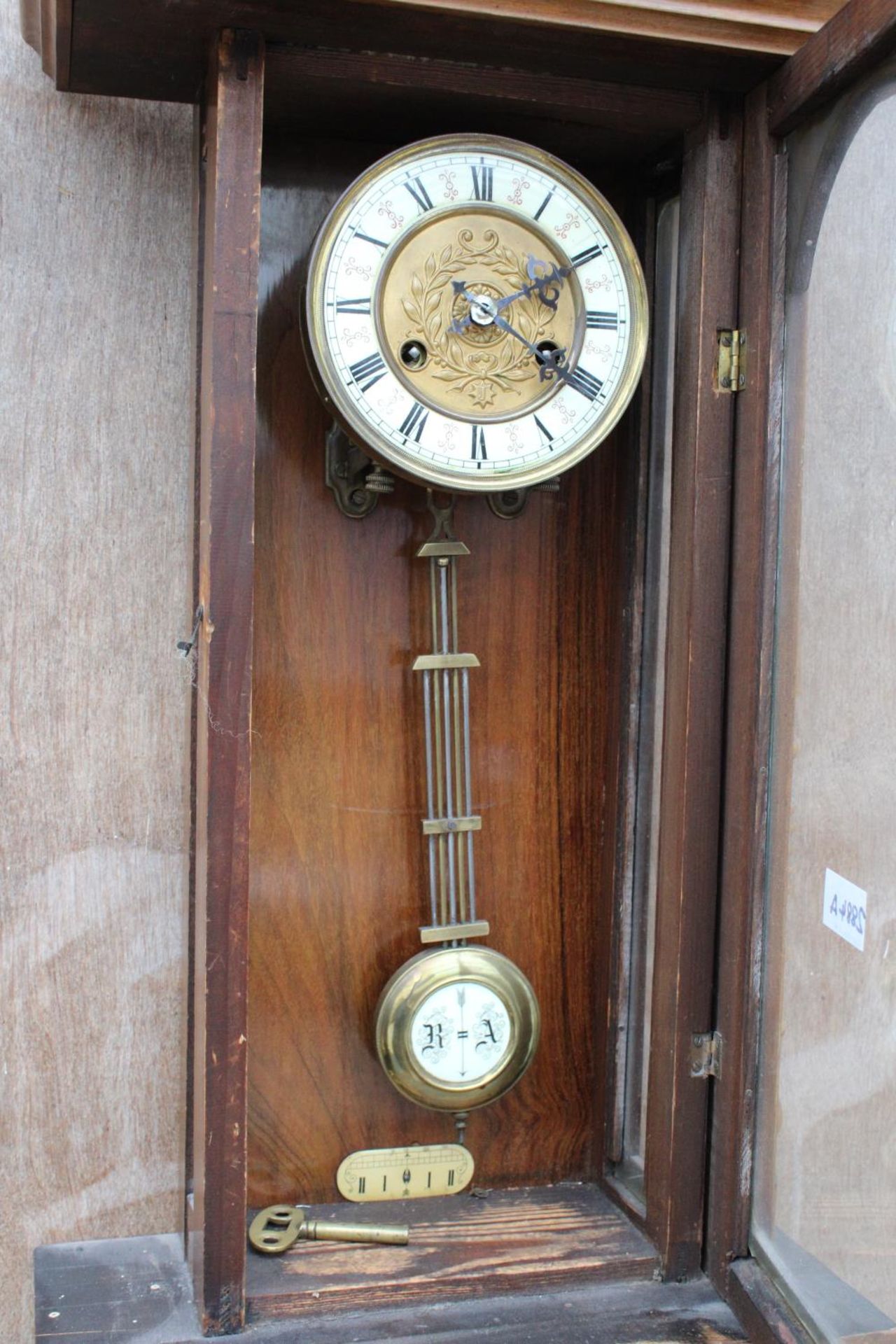 A VICTORIAN EIGHT DAY WALL CLOCK WITH ROMAN NUMERALS - Image 3 of 5