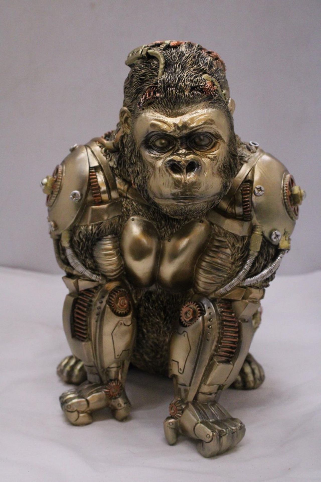A MECHANICAL STYLE GORILLA - Image 2 of 5
