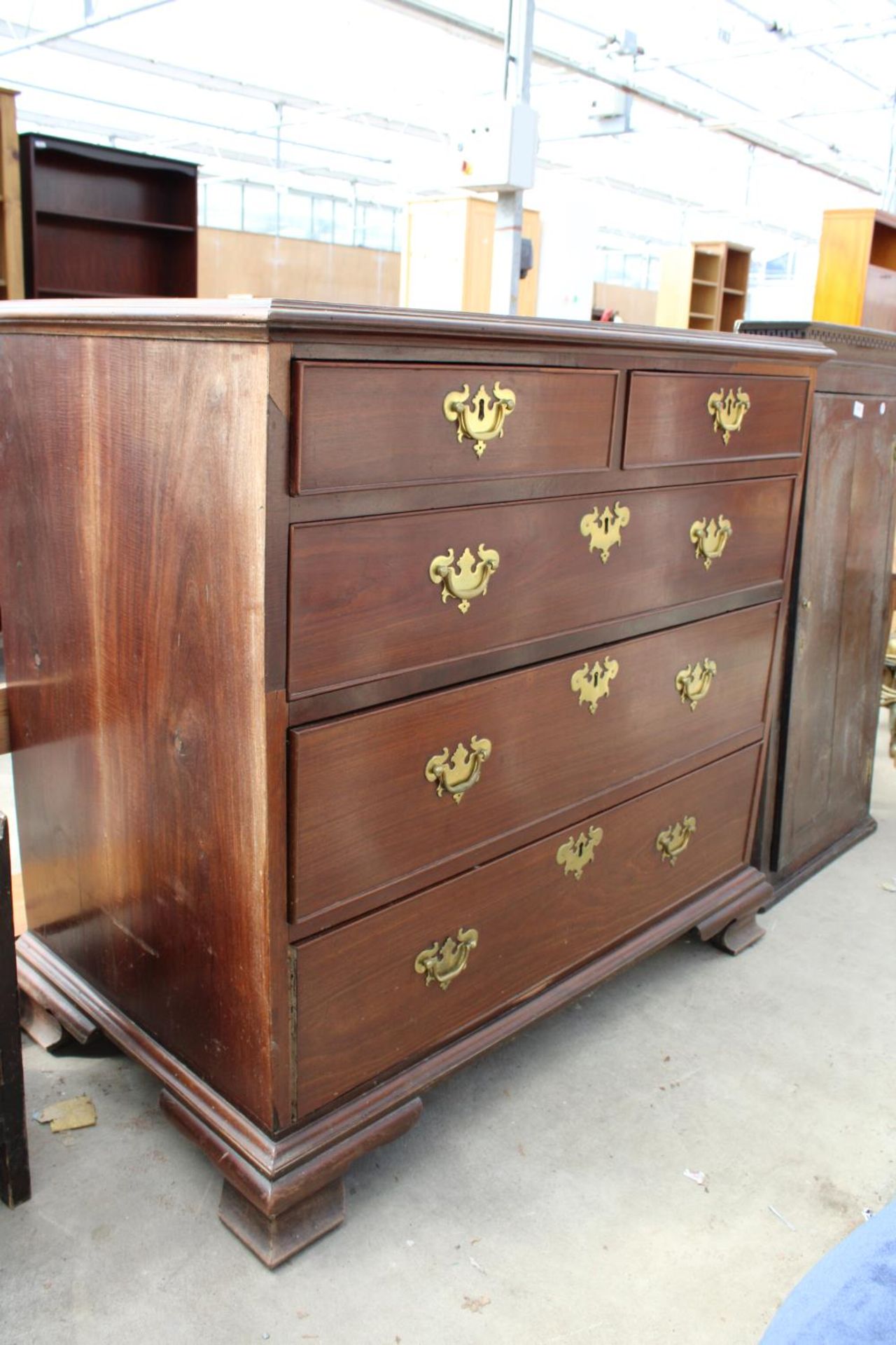 A GEORGE III MAHOGANY CHEST OF 2 SHORT AND 3 LONG GRADUATED DRAWERS ON OGEE FEET, 37" WIDE - Image 2 of 4