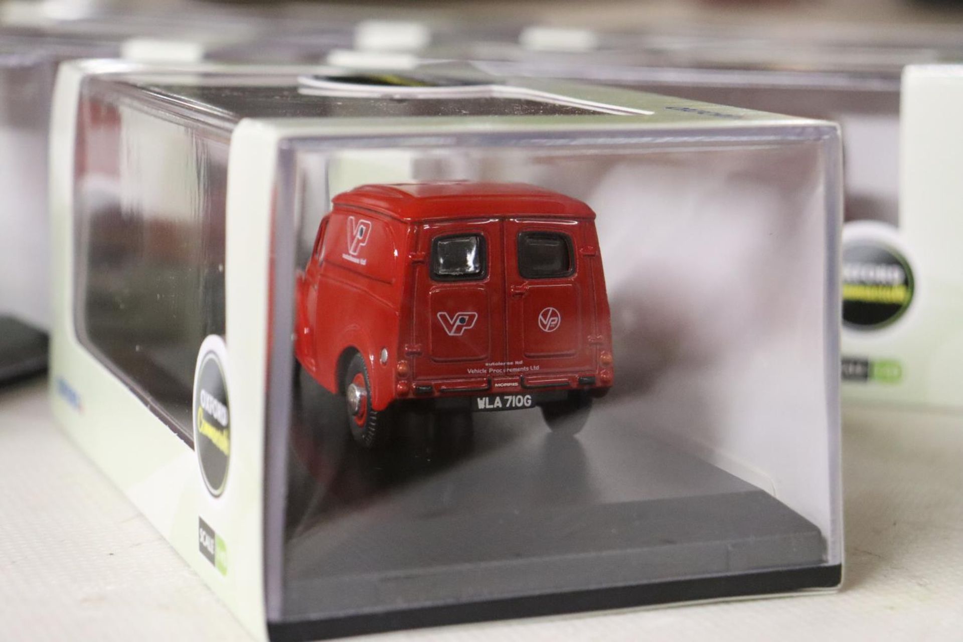 SIX, AS NEW IN BOXES, OXFORD COMMERCIALS, DIE-CAST VANS - Image 5 of 6